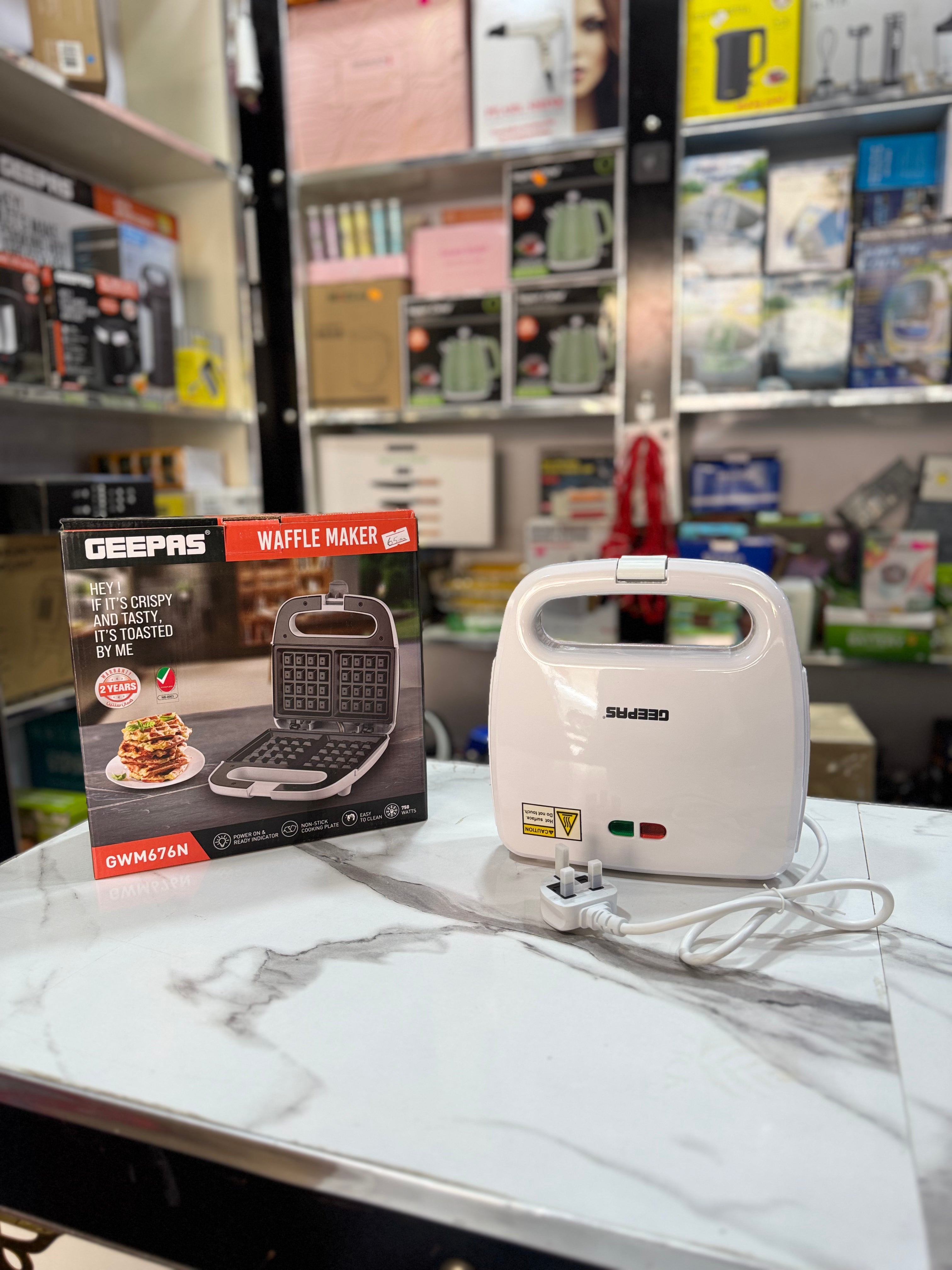Geepas Waffle Maker
