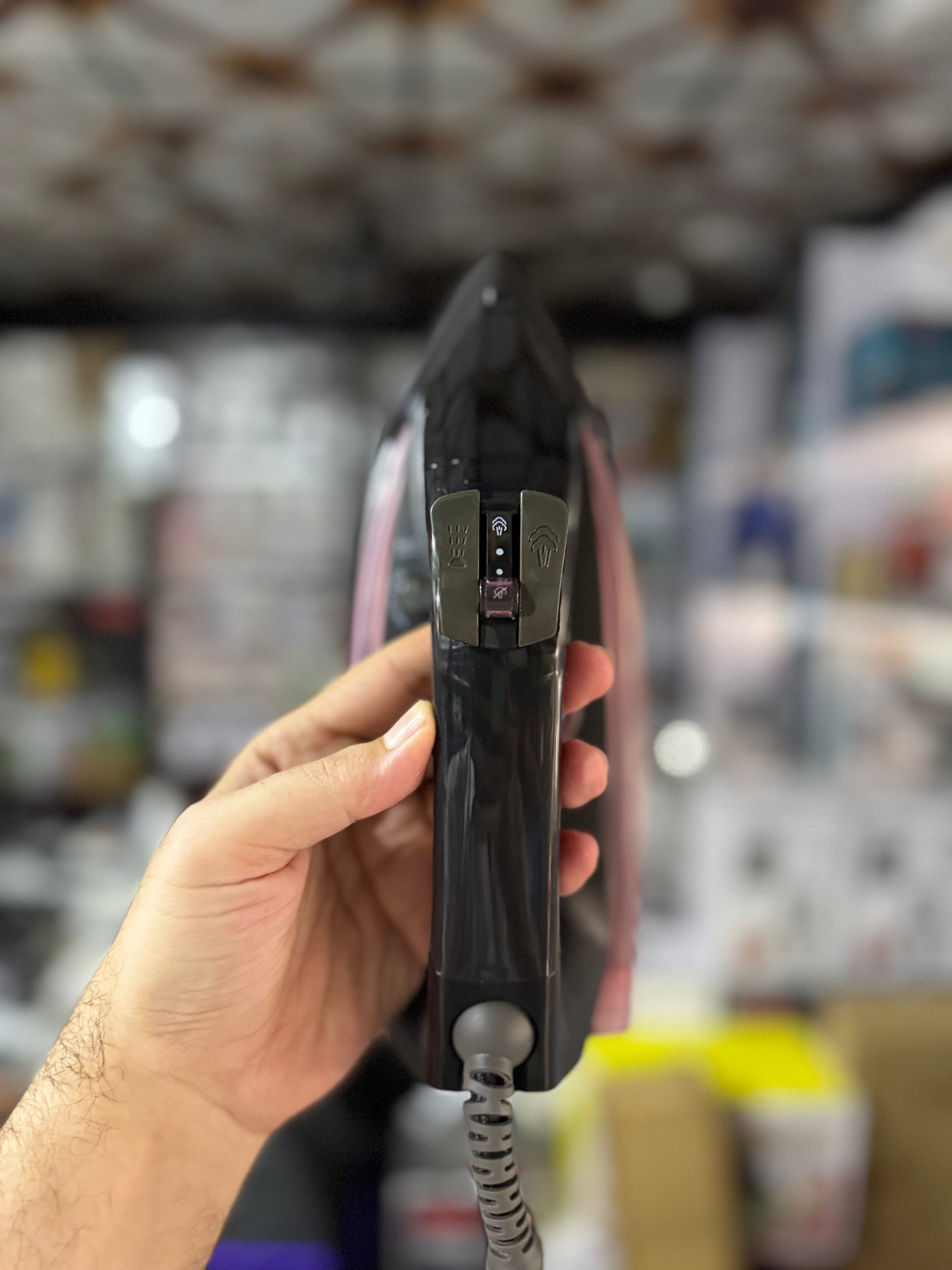 Geepas Ceramic Steam Iron GSI7791