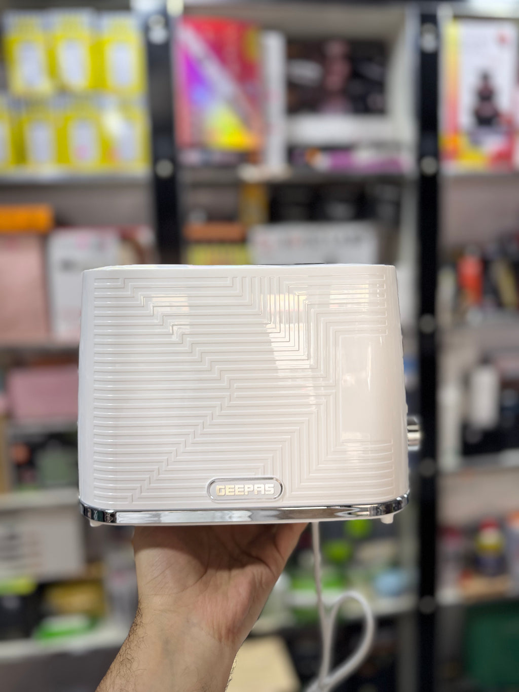 Geepas 2 Slice White Toaster