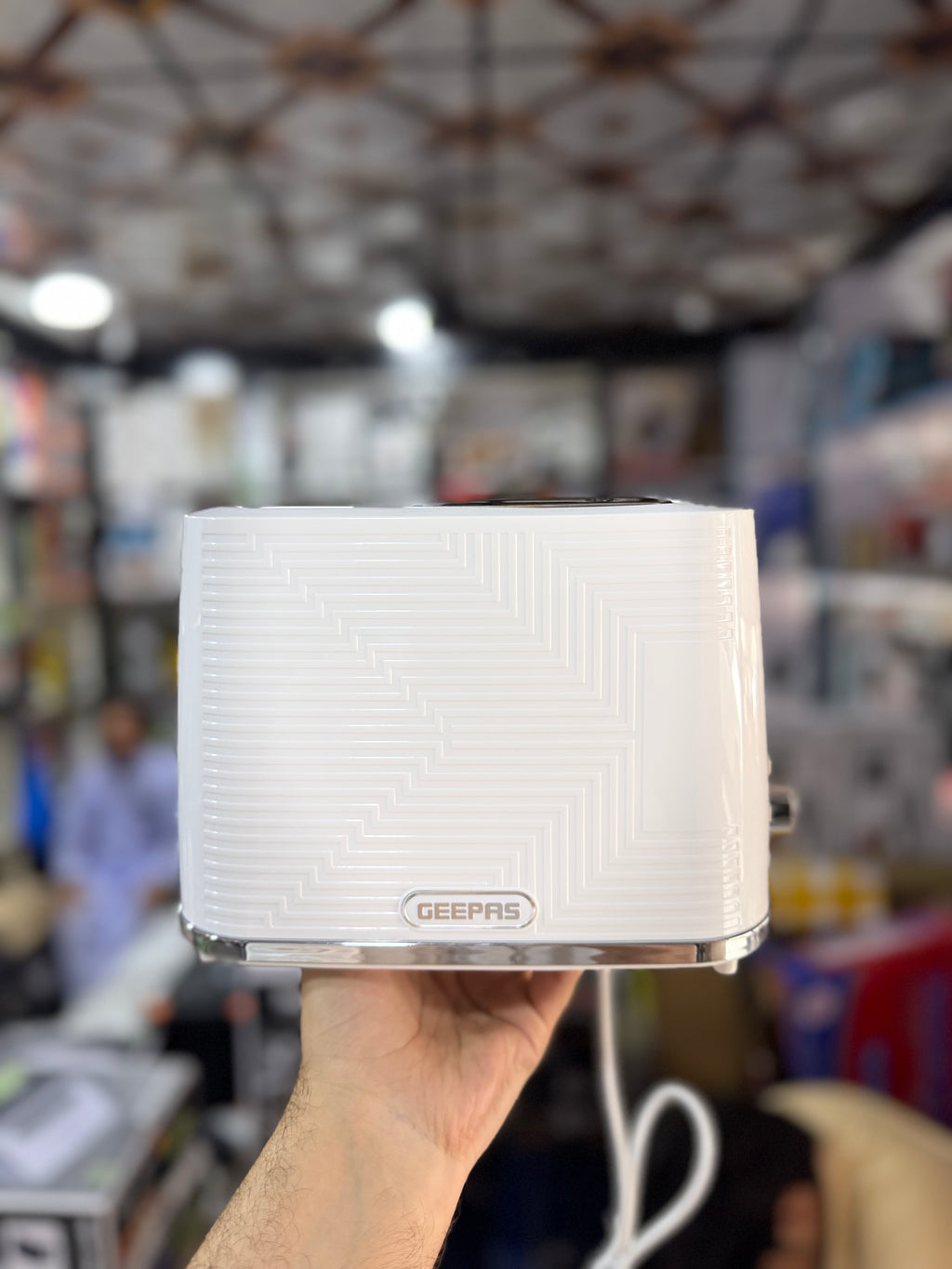 Geepas 2 Slice White Toaster