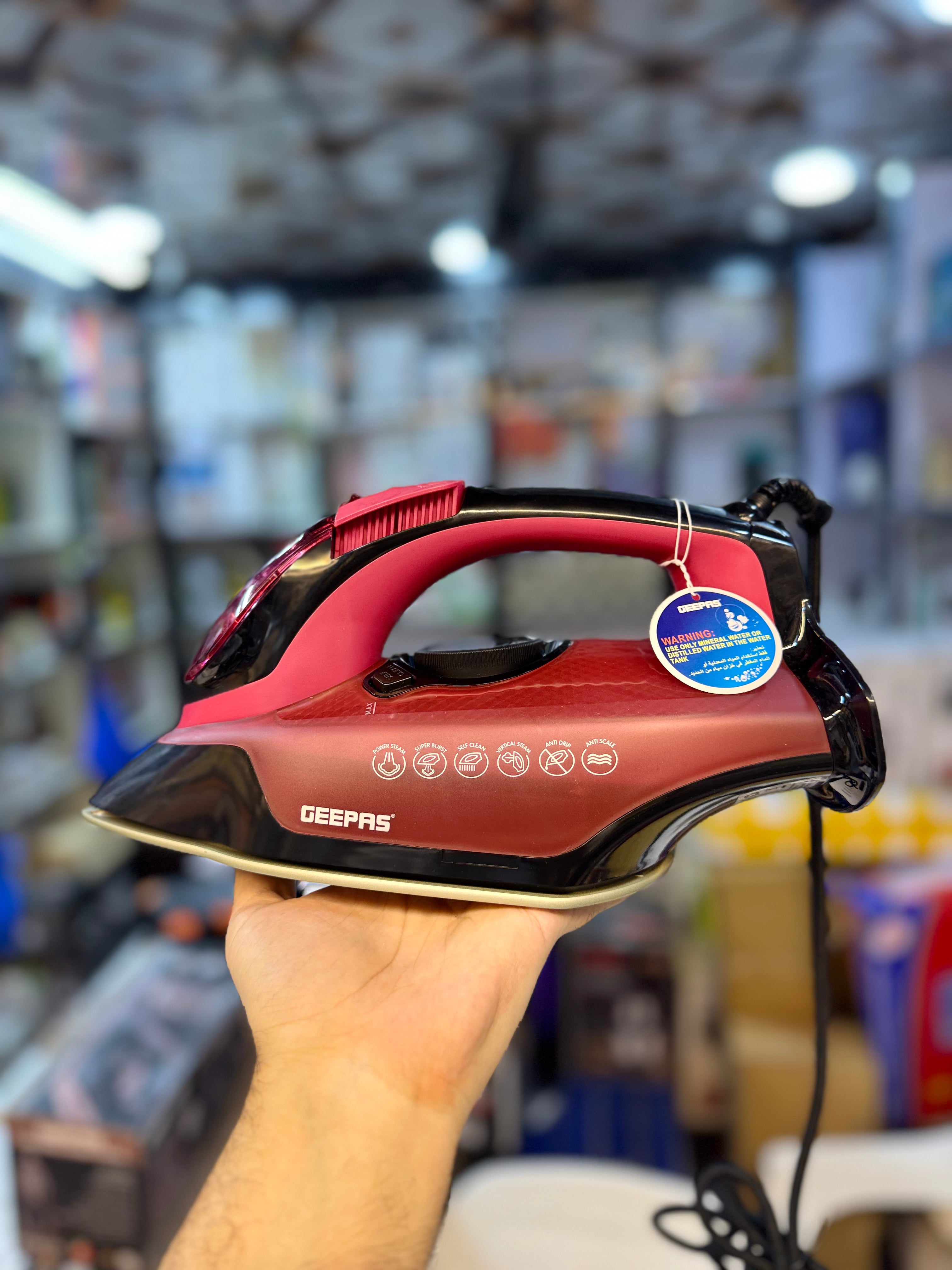 Geepas Ceramic Steam Iron GSI24026