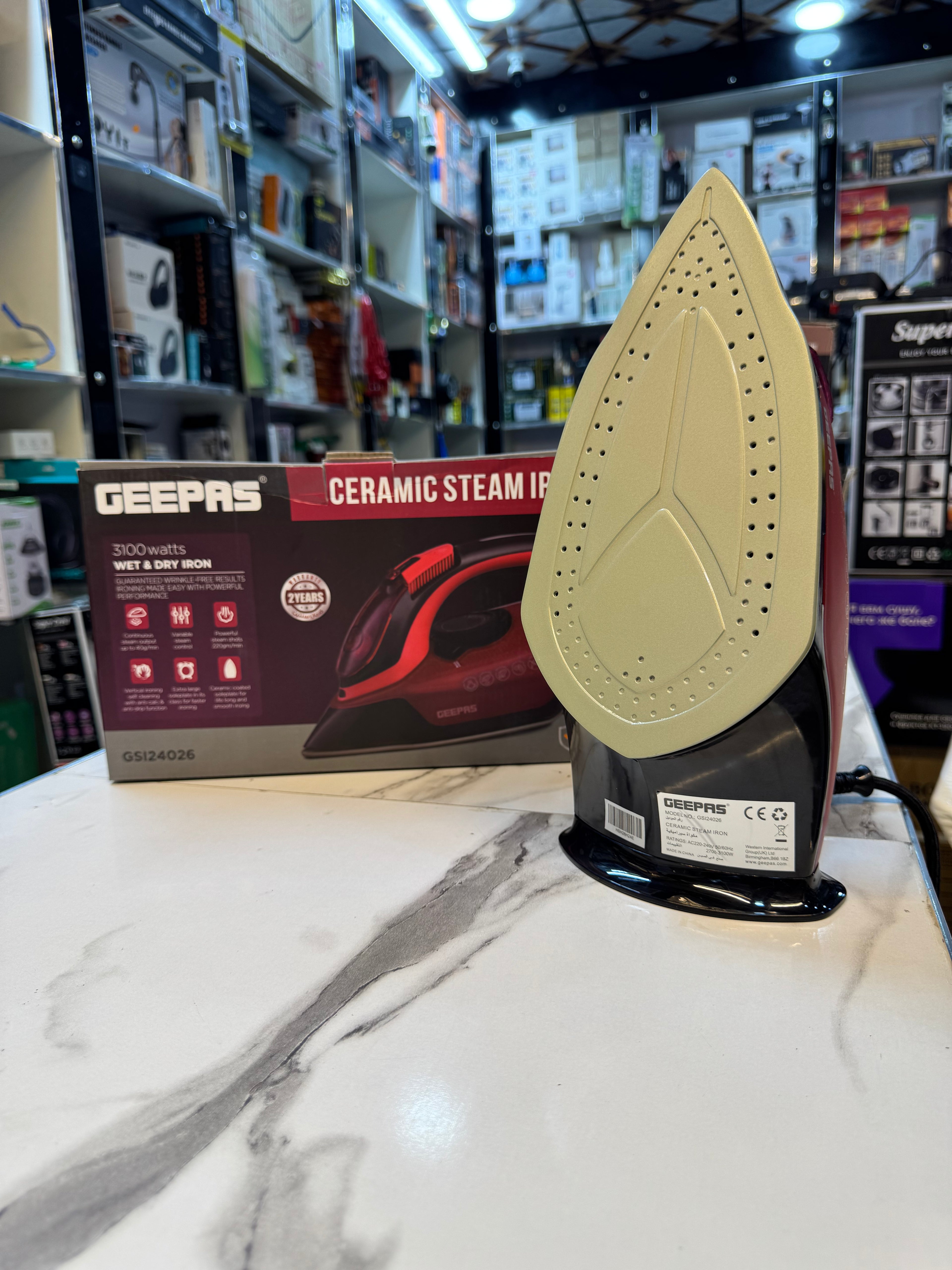 Geepas Ceramic Steam Iron GSI24026