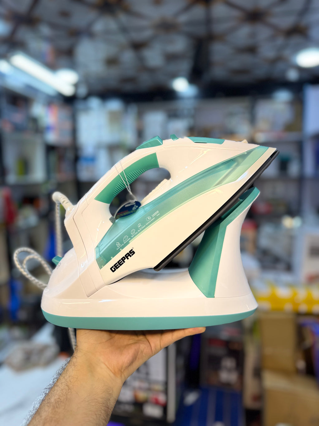 Geepas Corded/Cord Steam Iron GSI24015