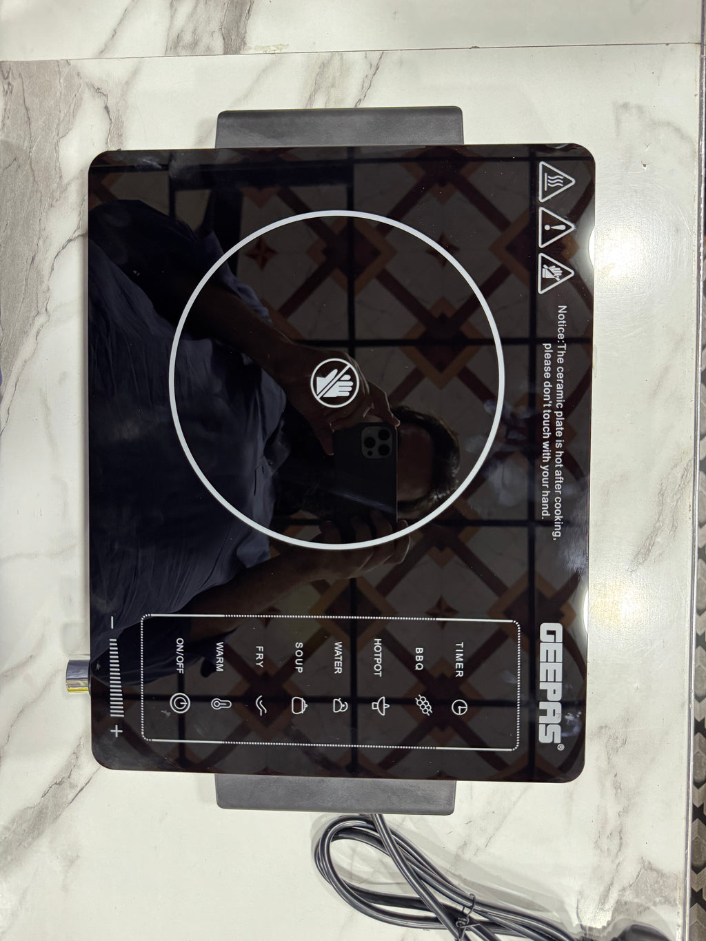 Geepas Digital Infrared Cooker GIC33023P