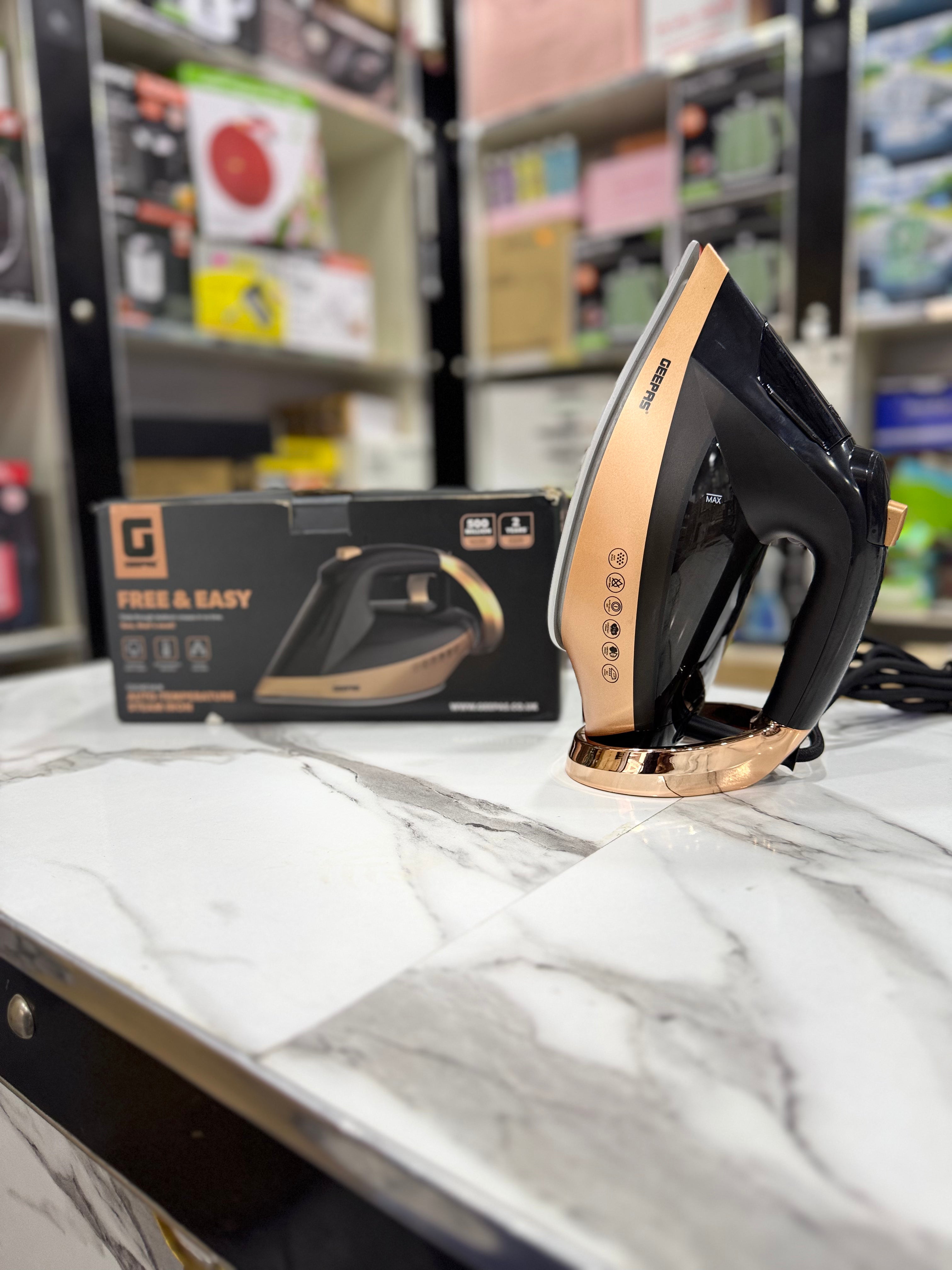 Geepas Auto-Temperature Steam Iron GSI24034UK