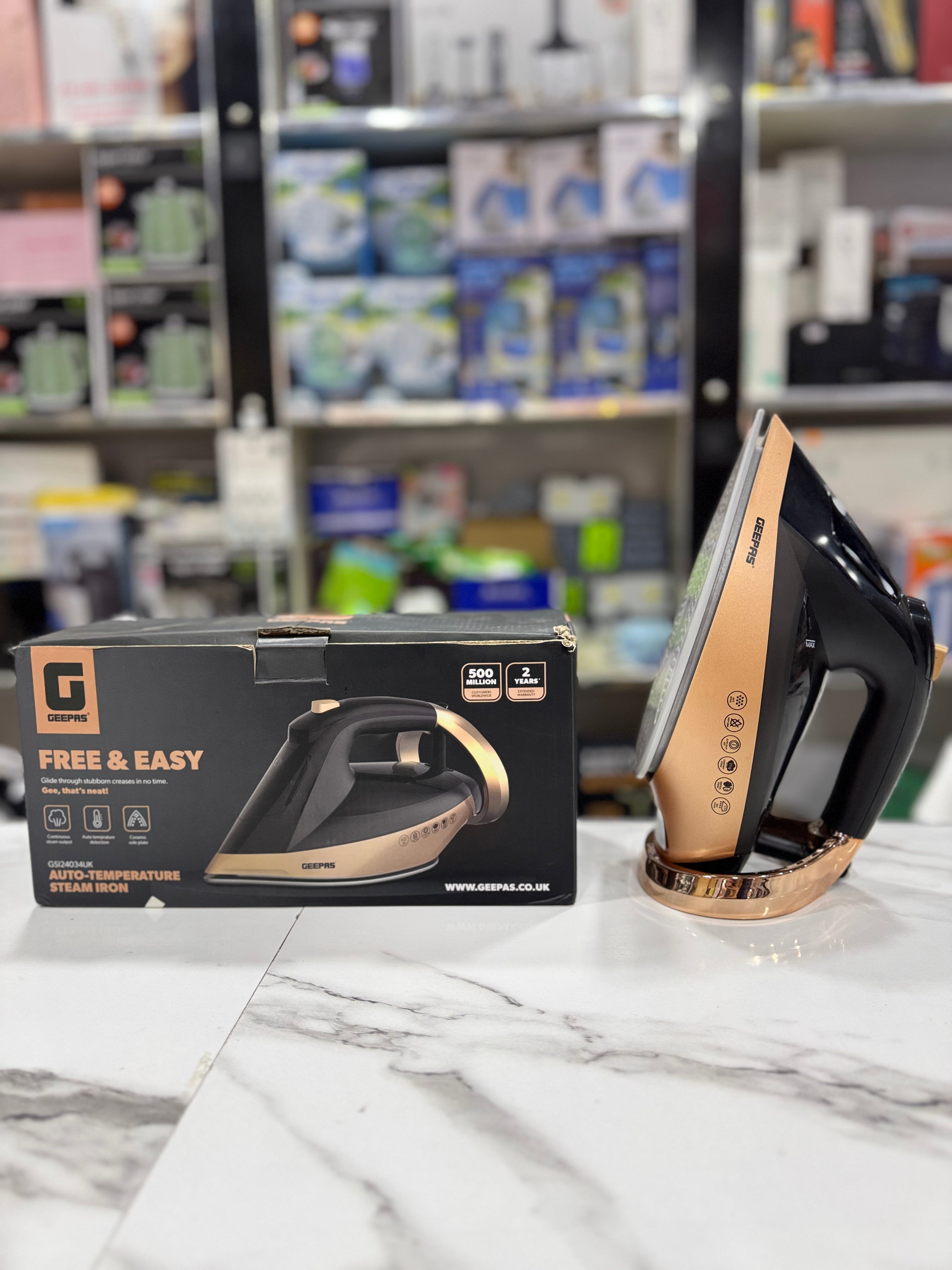 Geepas Auto-Temperature Steam Iron GSI24034UK