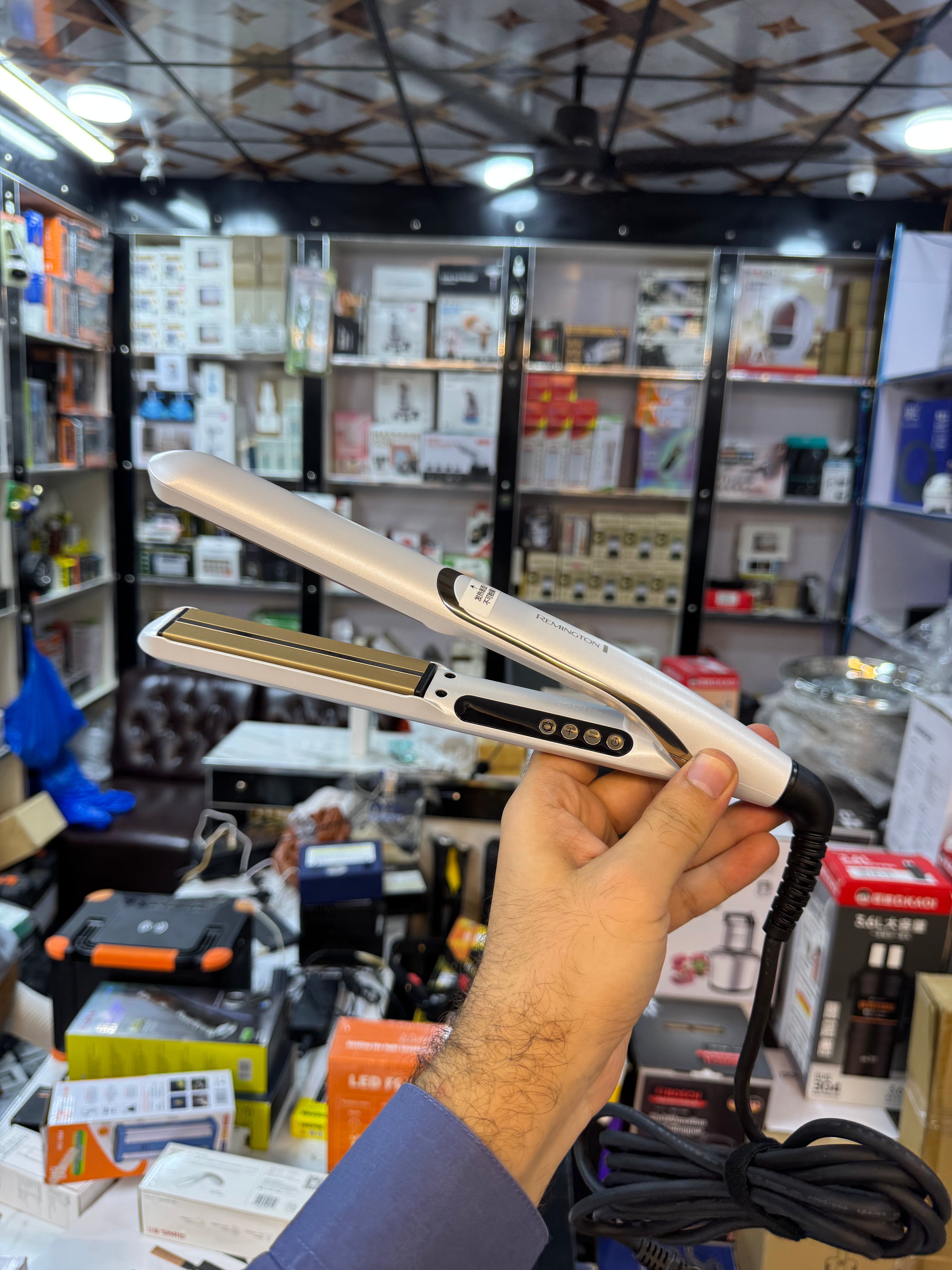 Remington Proluxe Hair Straightener