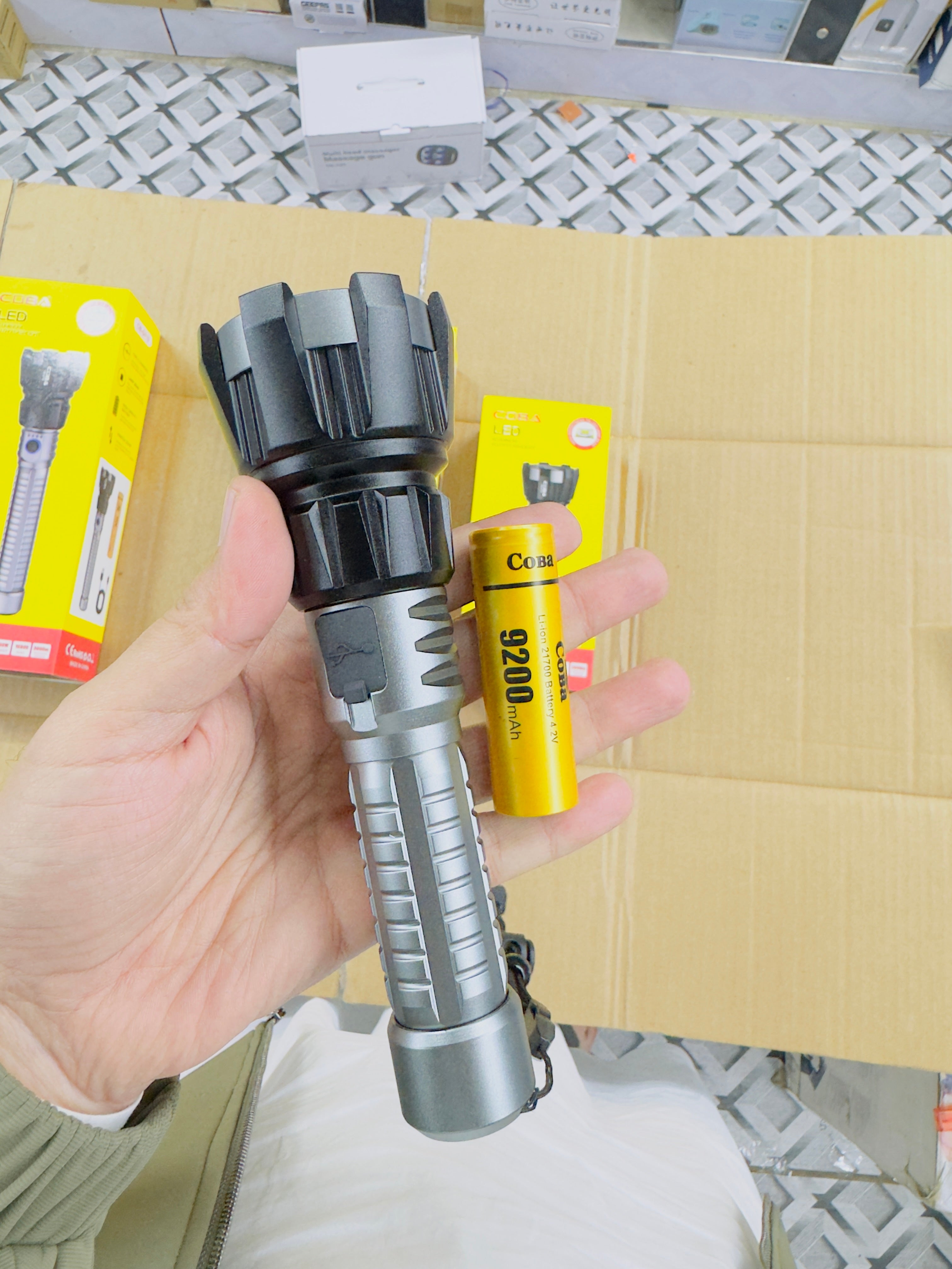 Aluminium Alloy Coba Led Flashlight CB-710