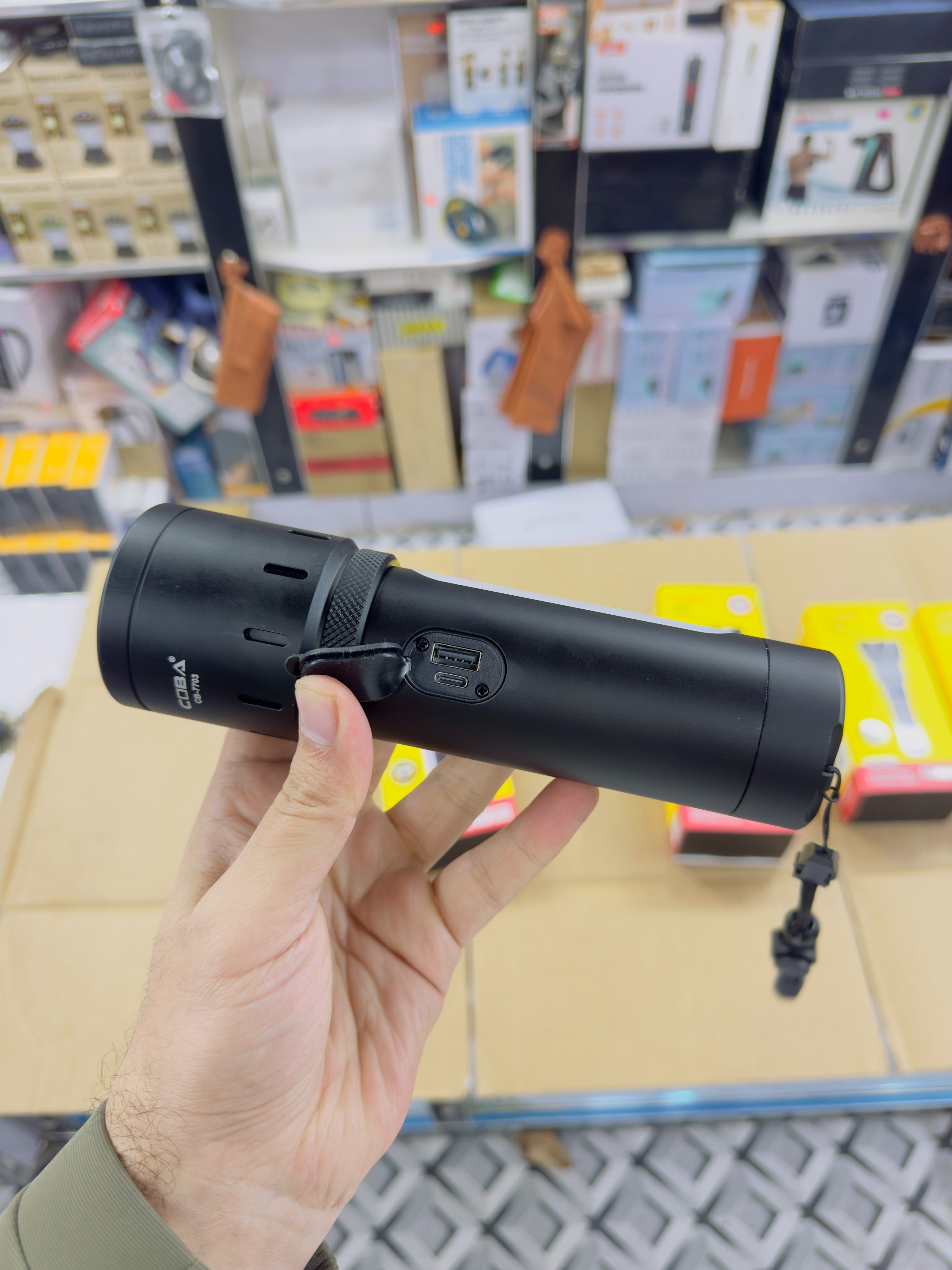 Aluminium Alloy Coba Multi Colour Flashlight CB-7703