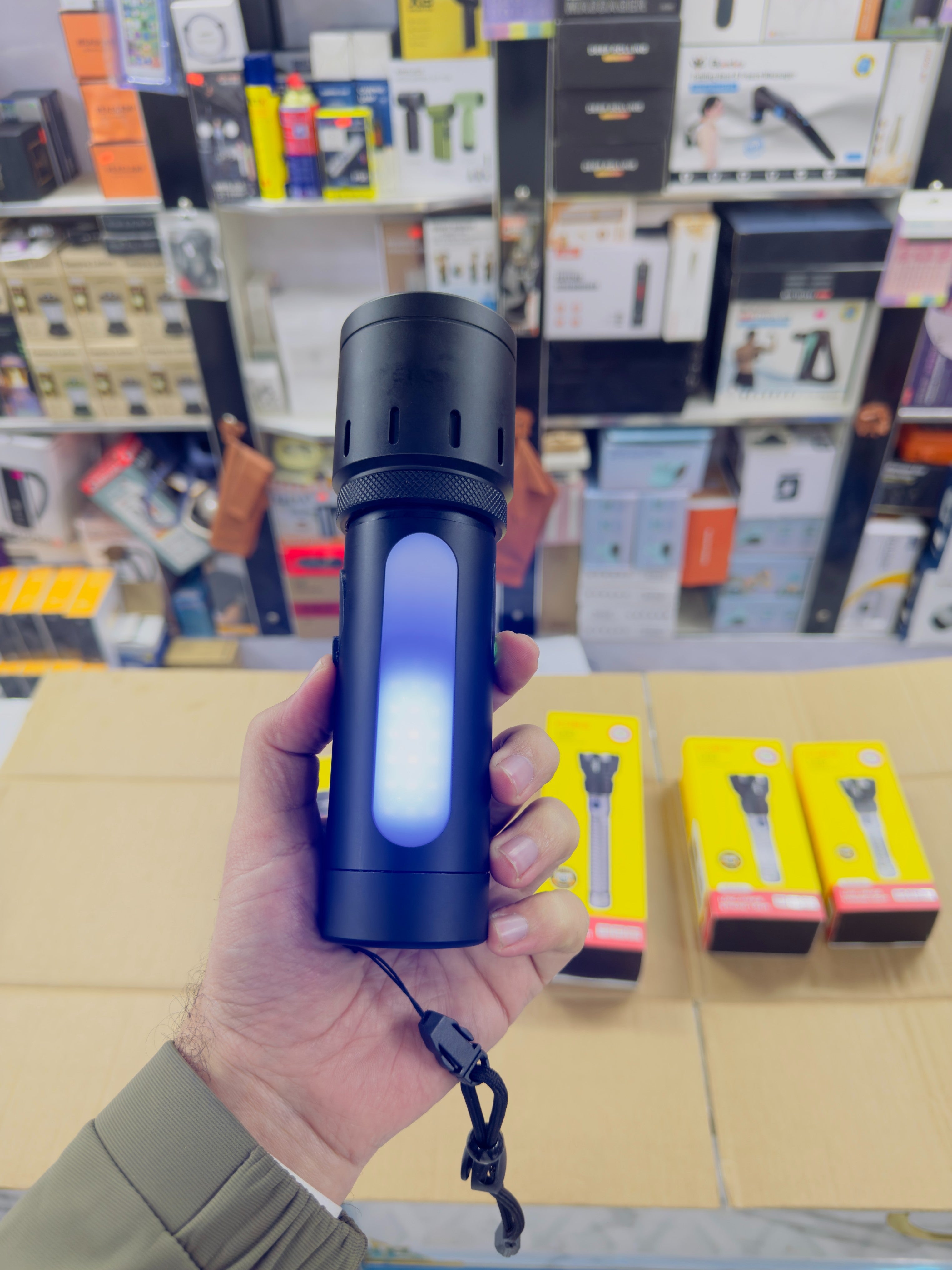 Aluminium Alloy Coba Multi Colour Flashlight CB-7703