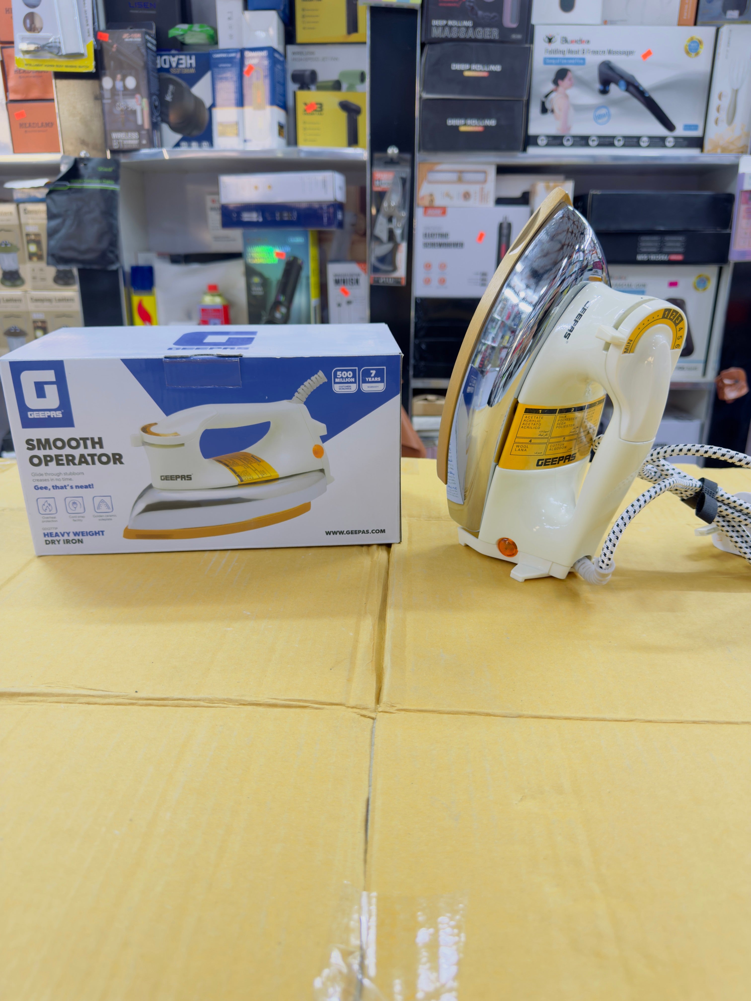 Geepas Heavy Dry Iron GDI2771P