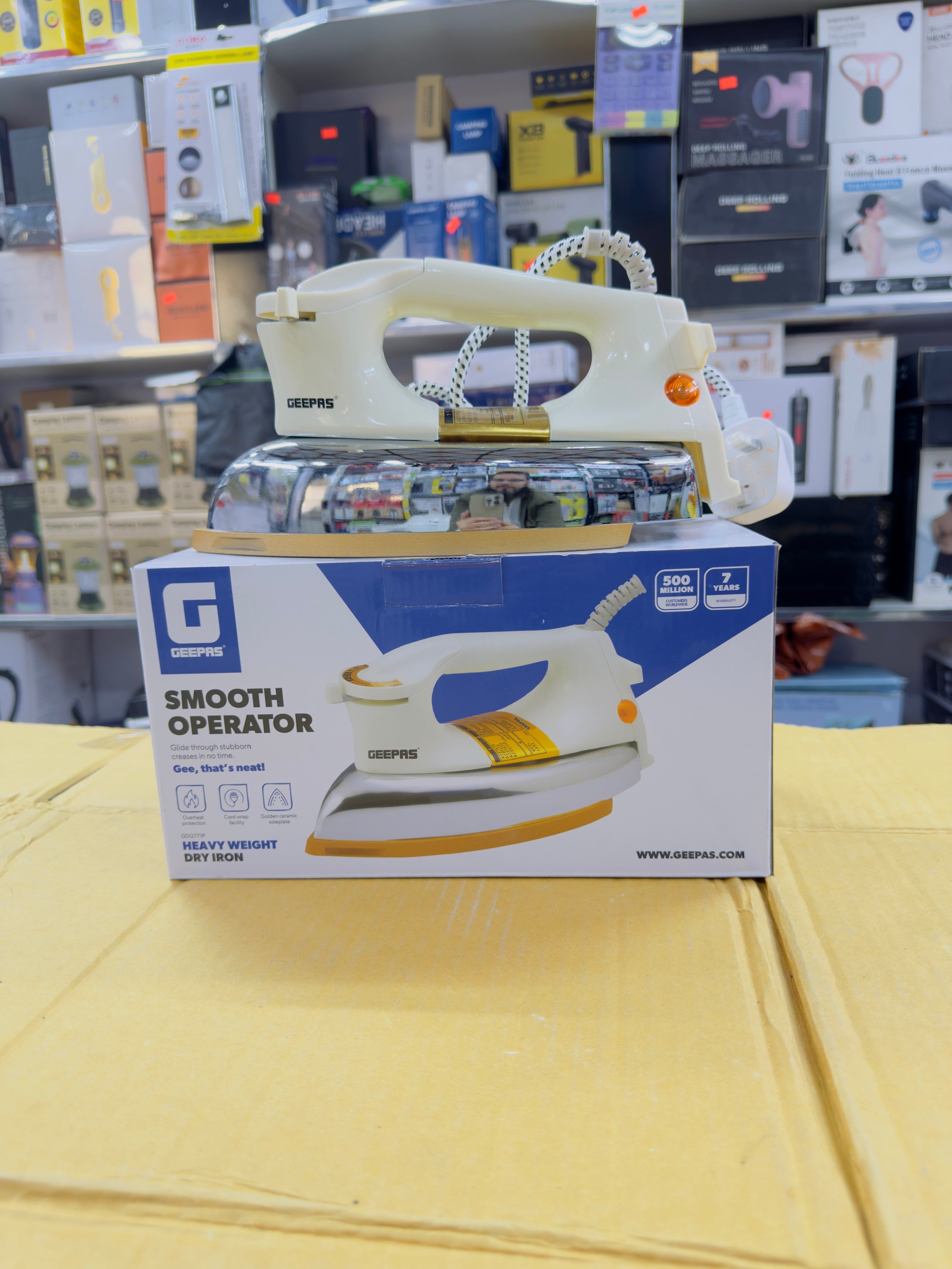 Geepas Heavy Dry Iron GDI2771P
