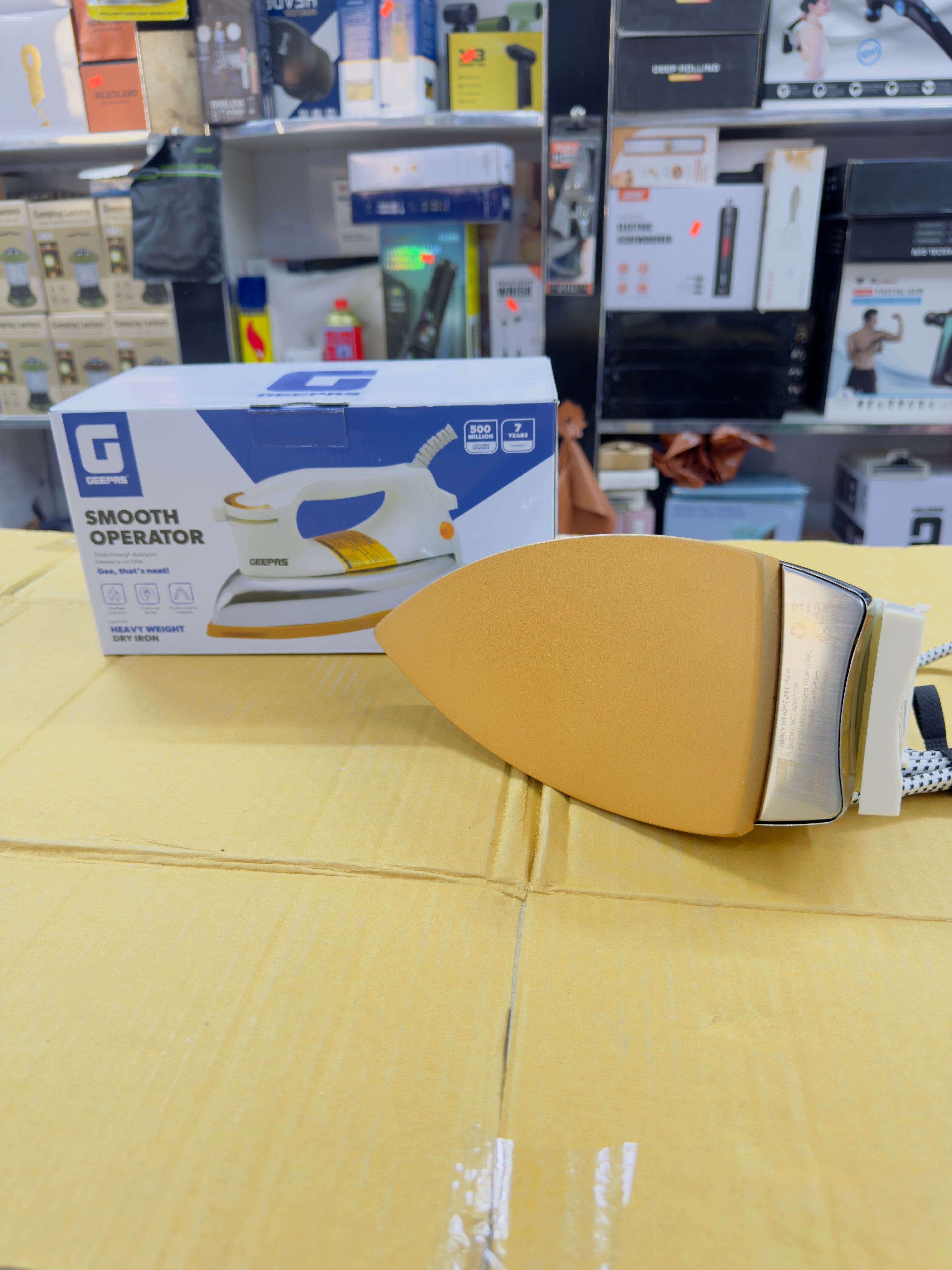 Geepas Heavy Dry Iron GDI2771P