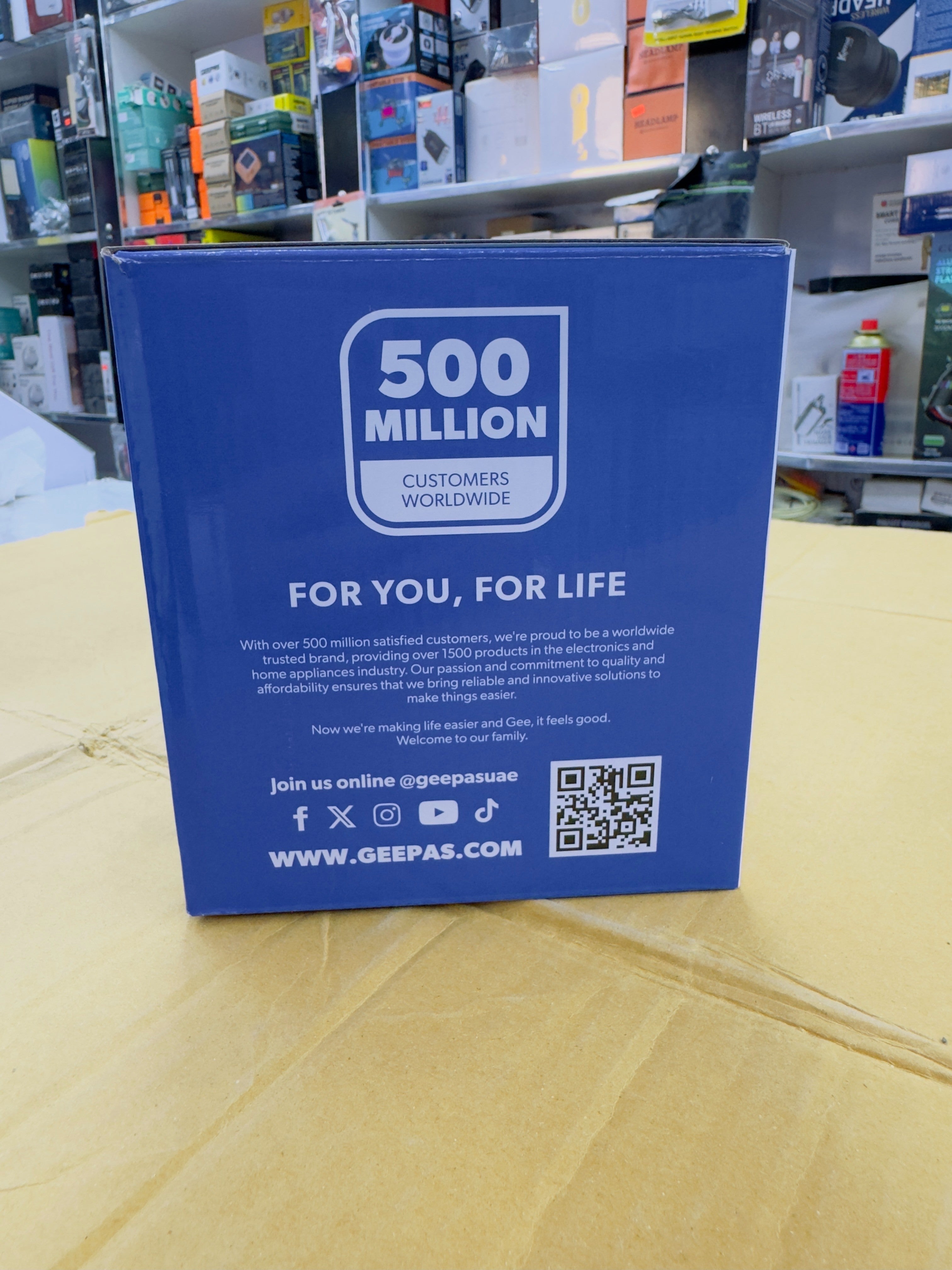 Geepas Heavy Dry Iron GDI2771P