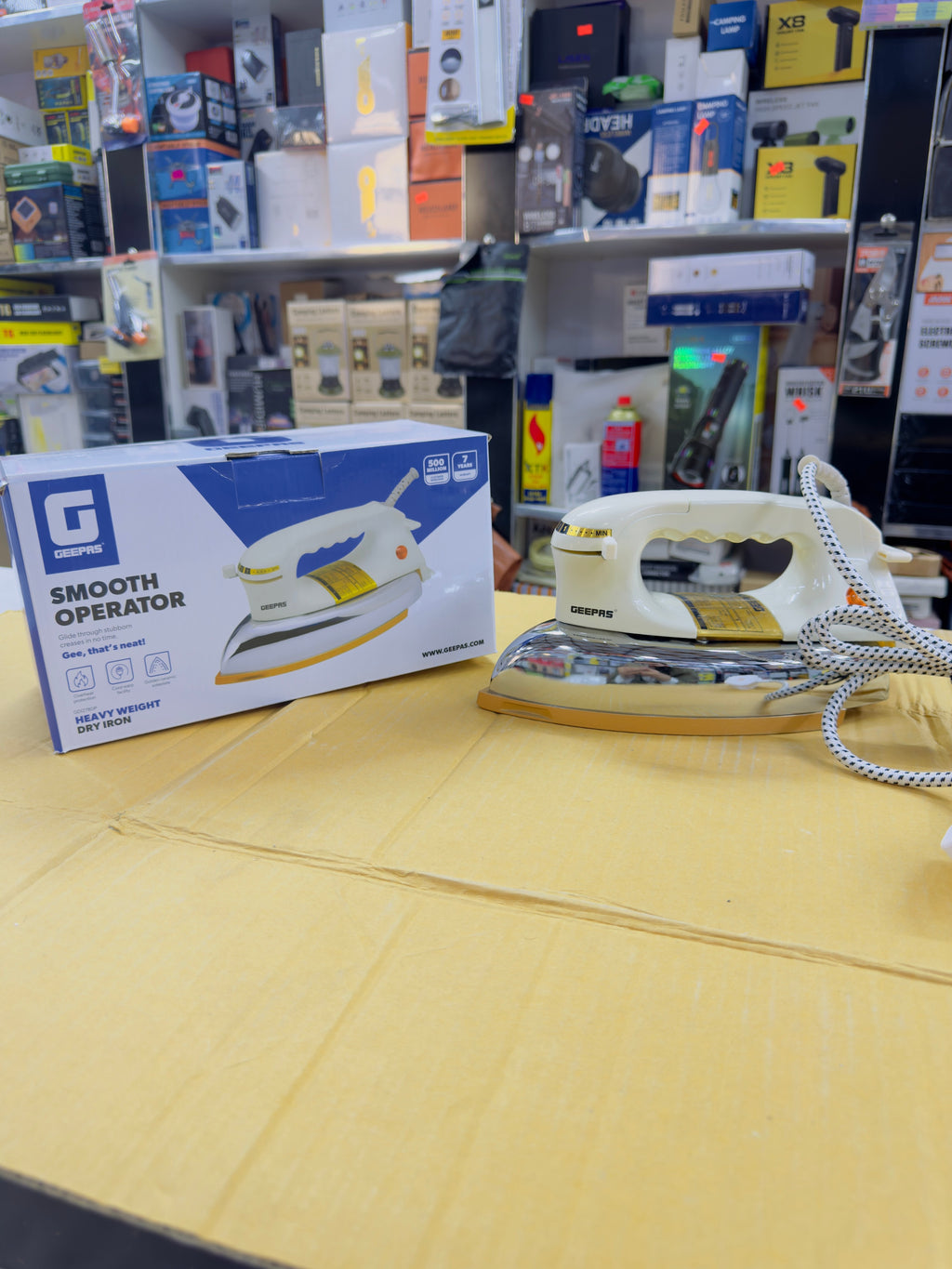 Geepas Heavy Dry Iron GDI2780P