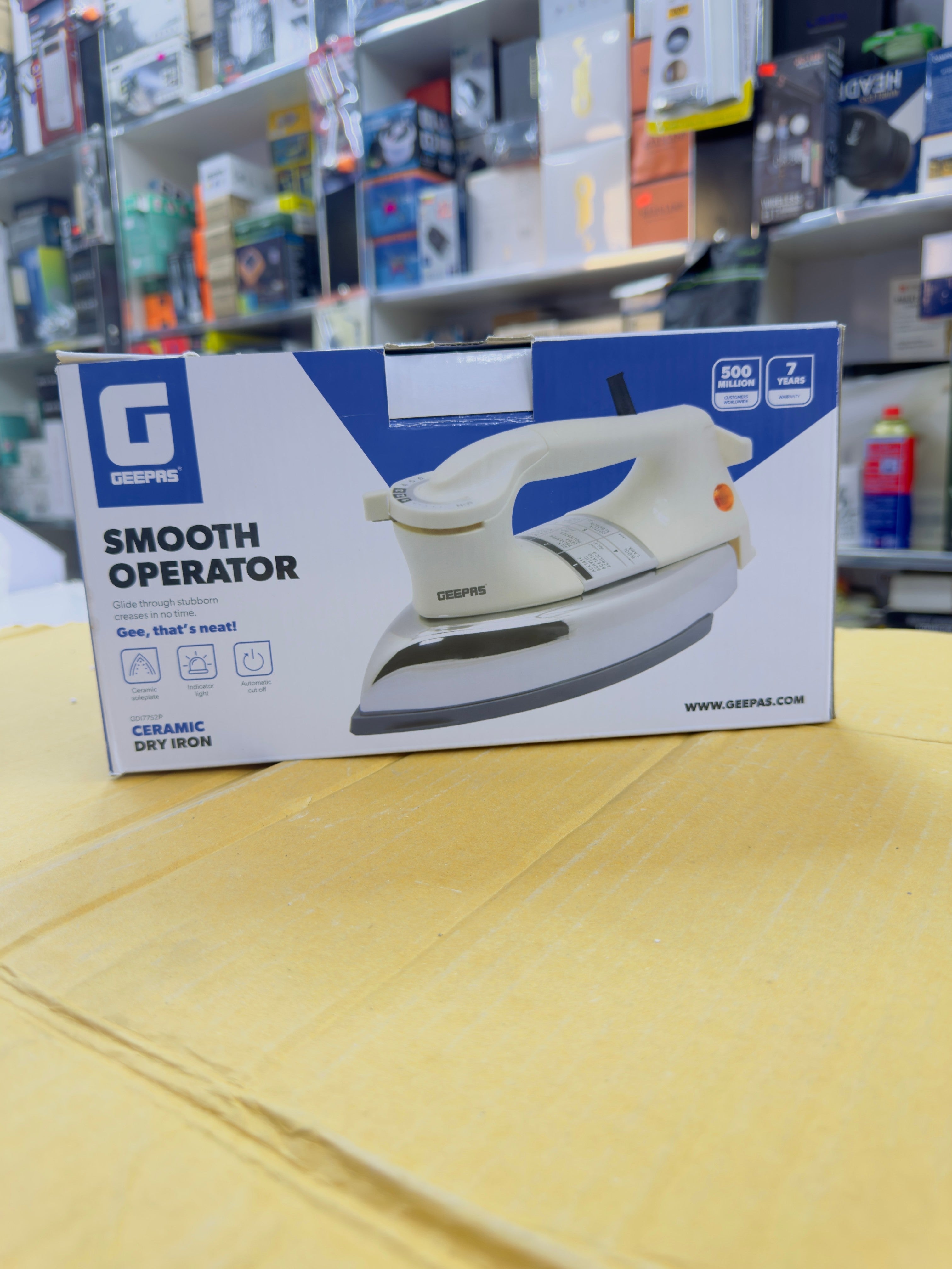 Geepas Heavy Dry Iron GDI7725P