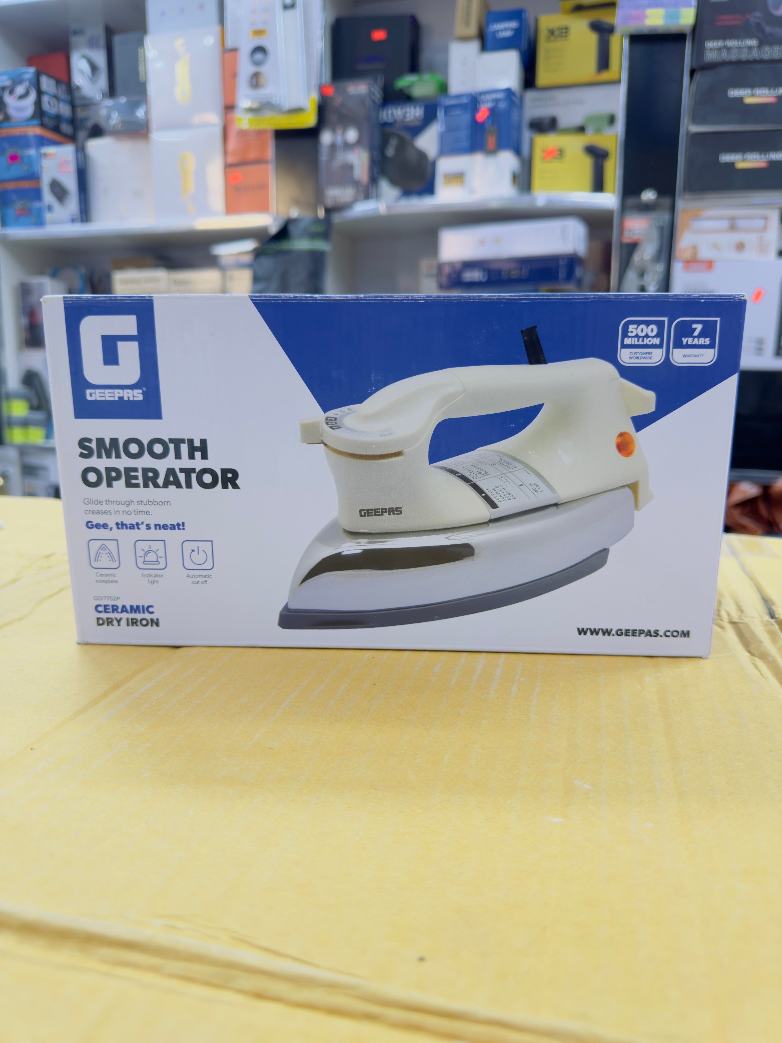 Geepas Heavy Dry Iron GDI7725P