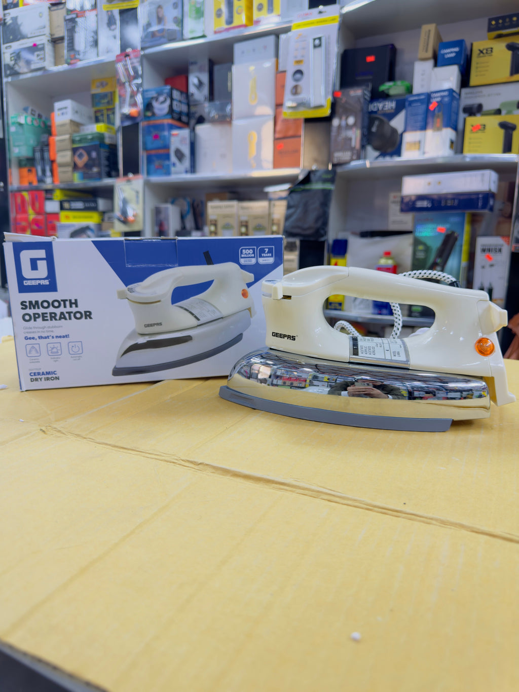 Geepas Heavy Dry Iron GDI7725P