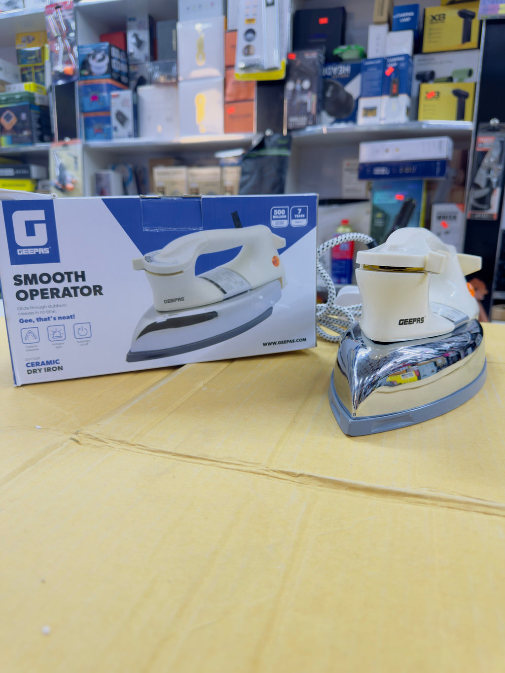 Geepas Heavy Dry Iron GDI7725P