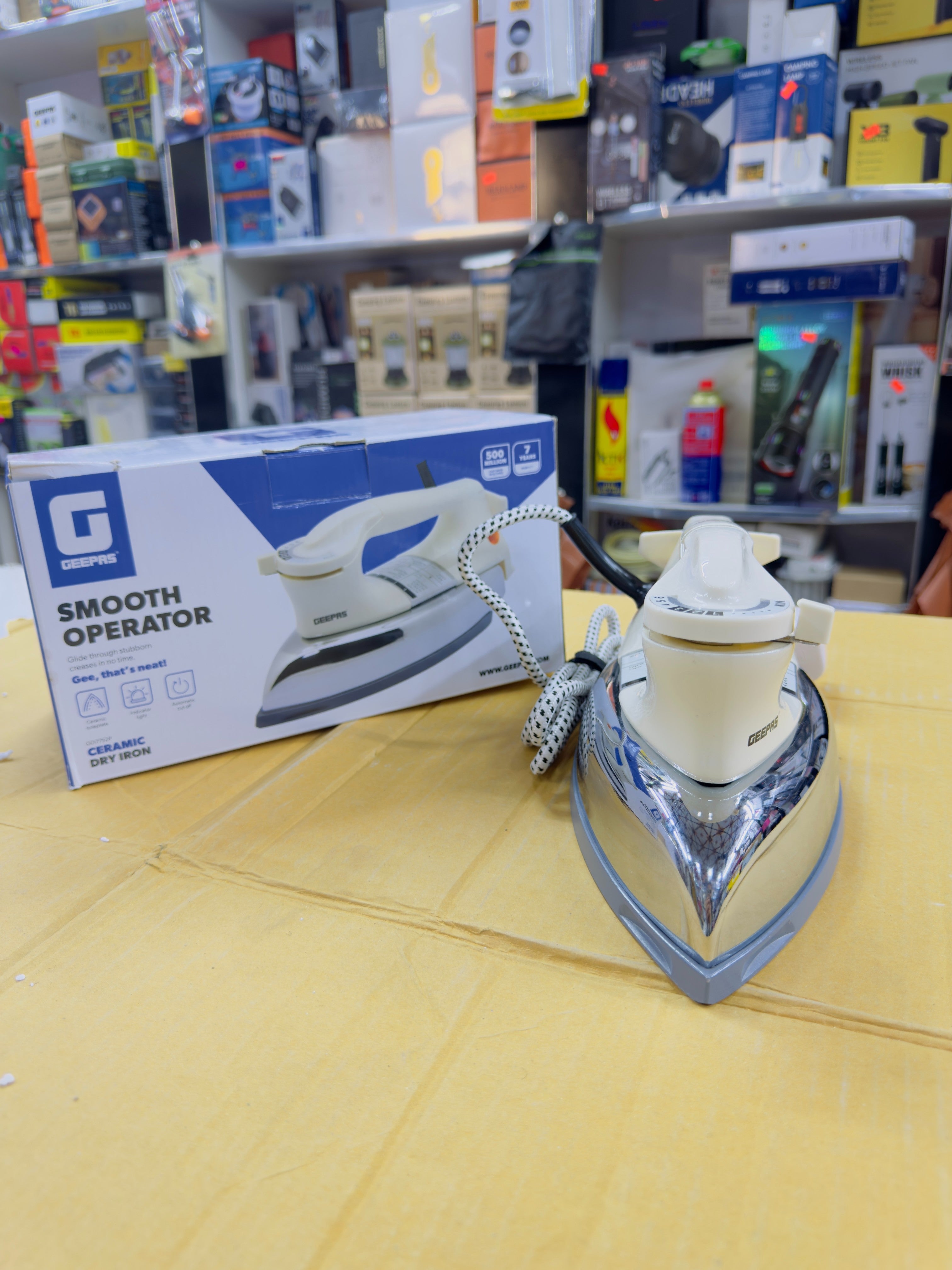 Geepas Heavy Dry Iron GDI7725P