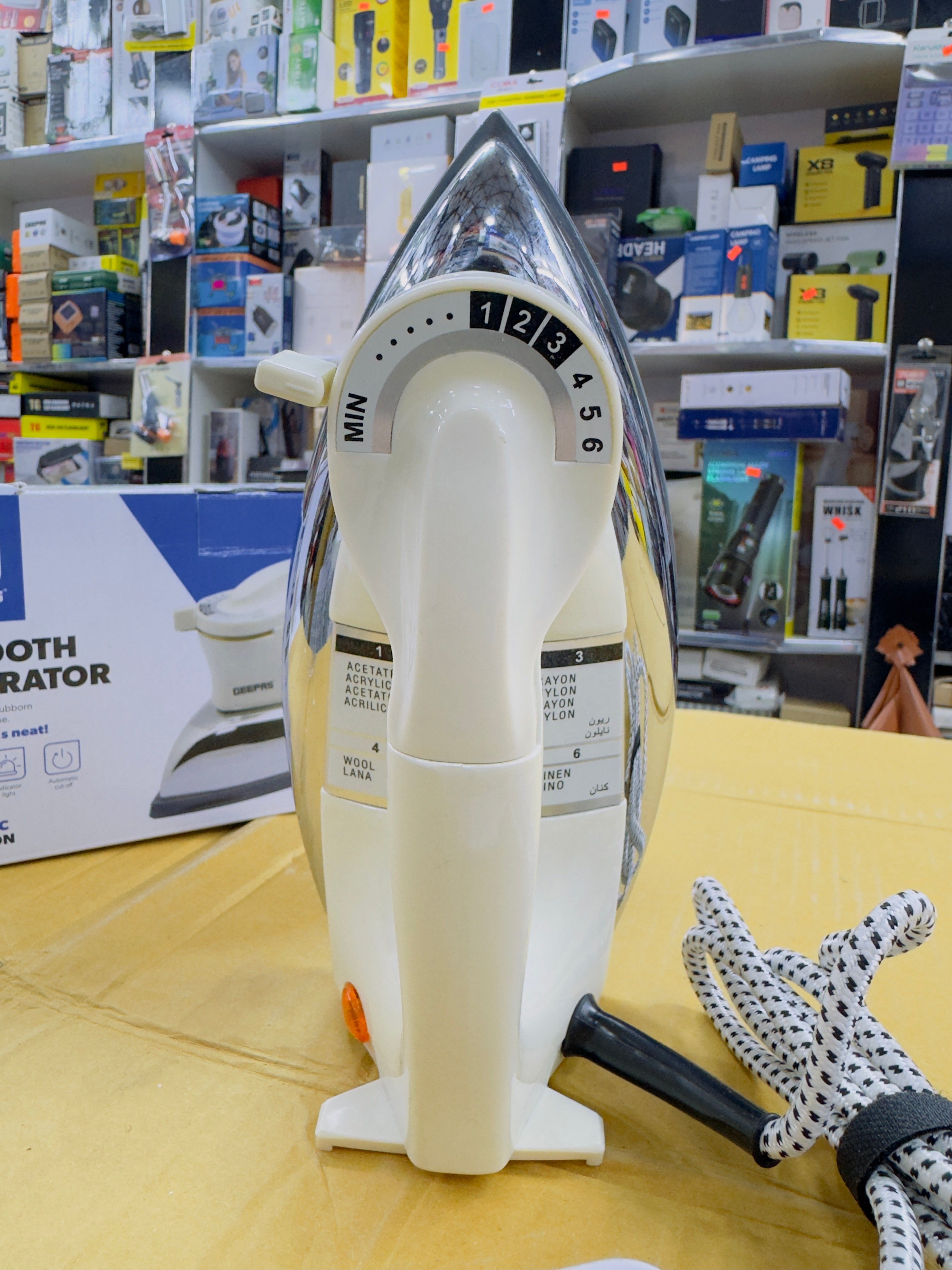 Geepas Heavy Dry Iron GDI7725P