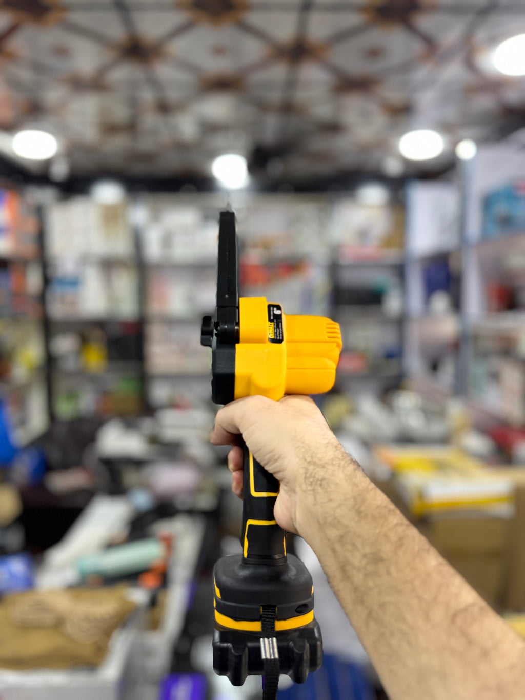 Dewalt Chargeable Chainsaw with double batteries