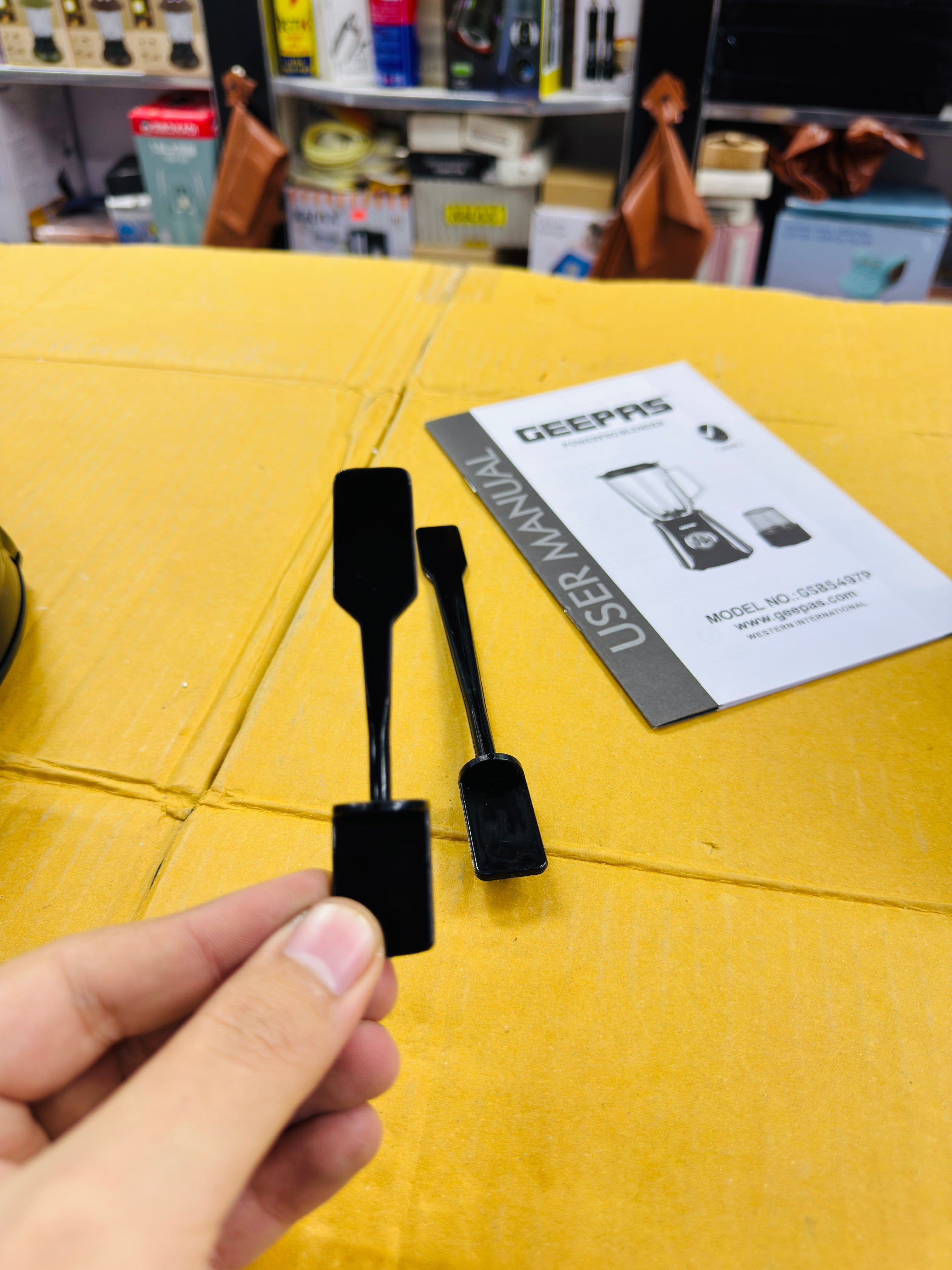 Geepas Power Pro Blender 600W GSB5497P