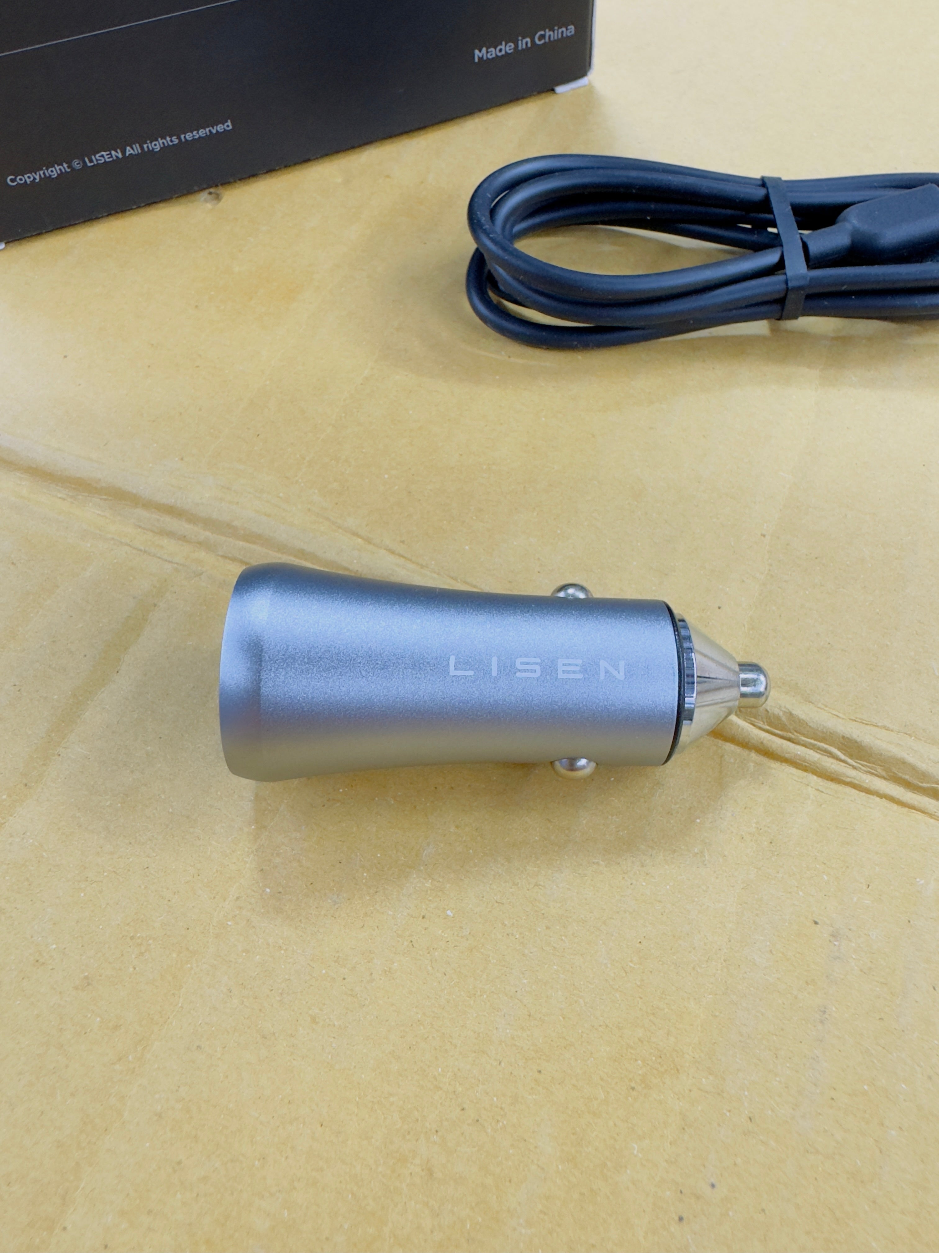 Lisen Wire Car Charger And Mobile Holder Set