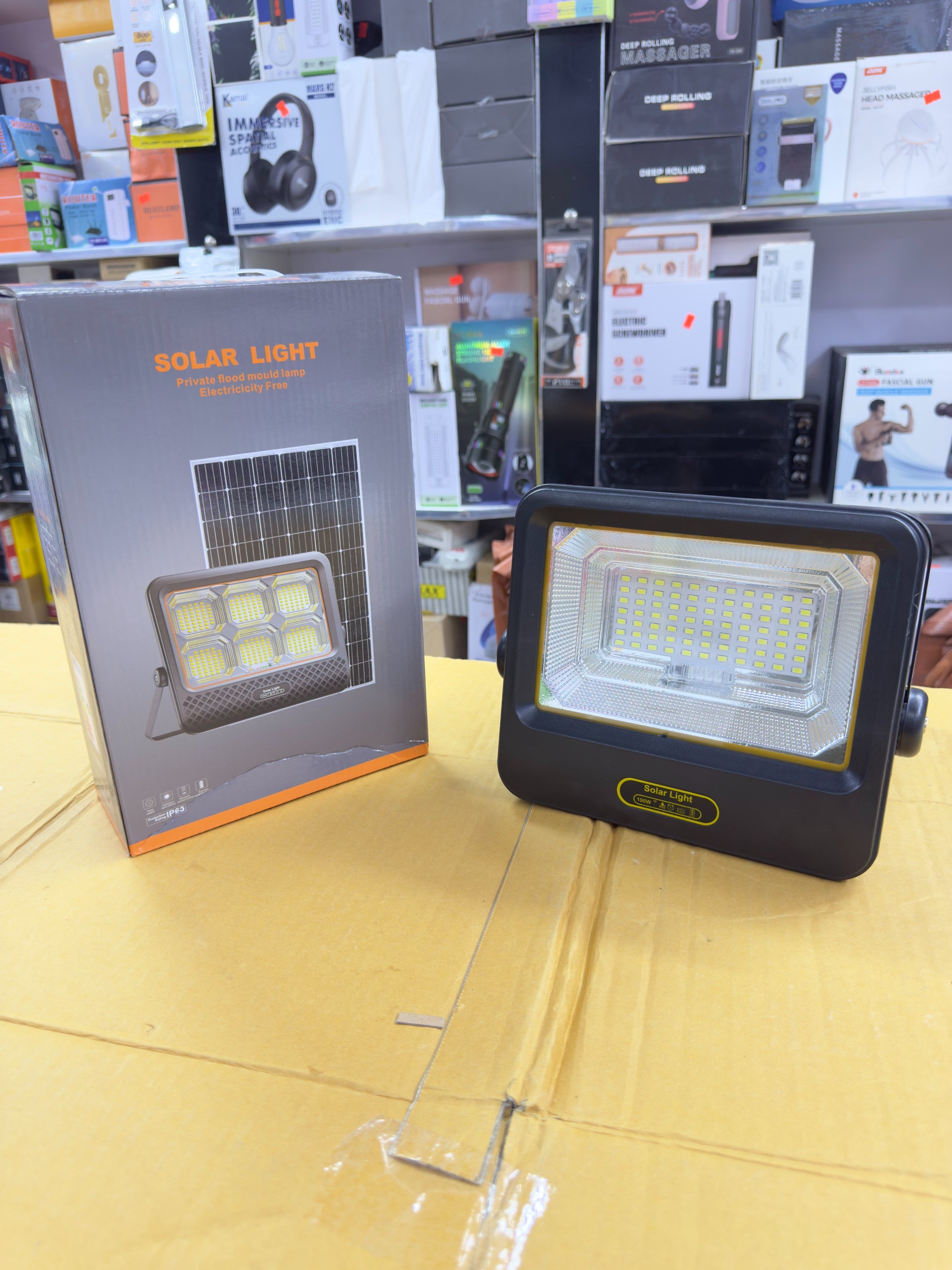 Chargeable Sensor Solar Street light