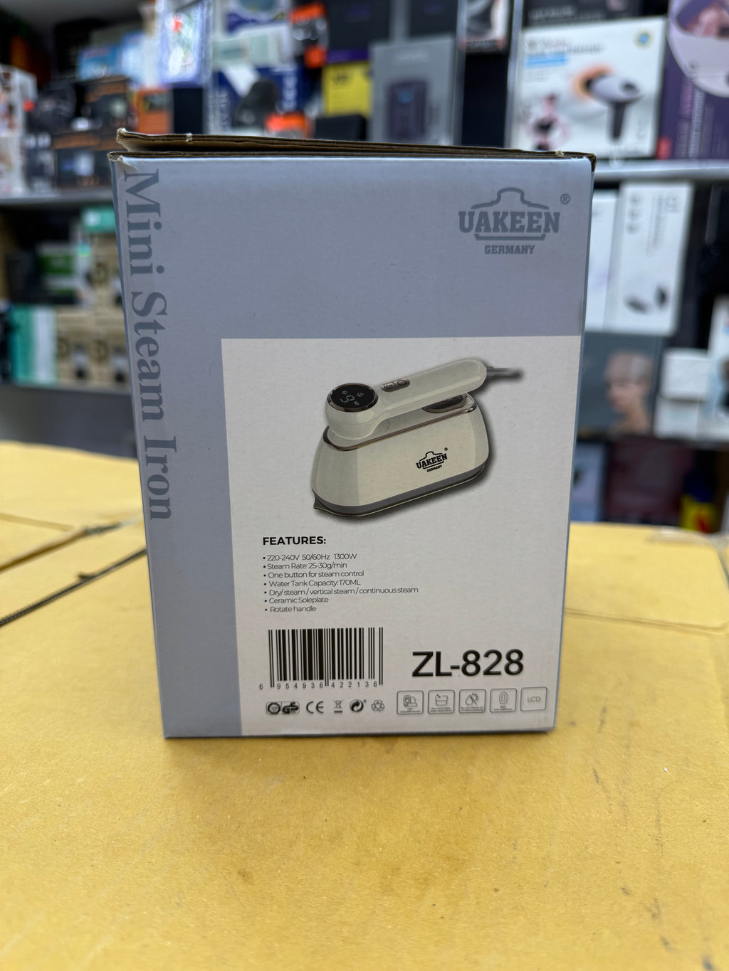 Uakeen German Mini Portable Steam Iron Zl-828