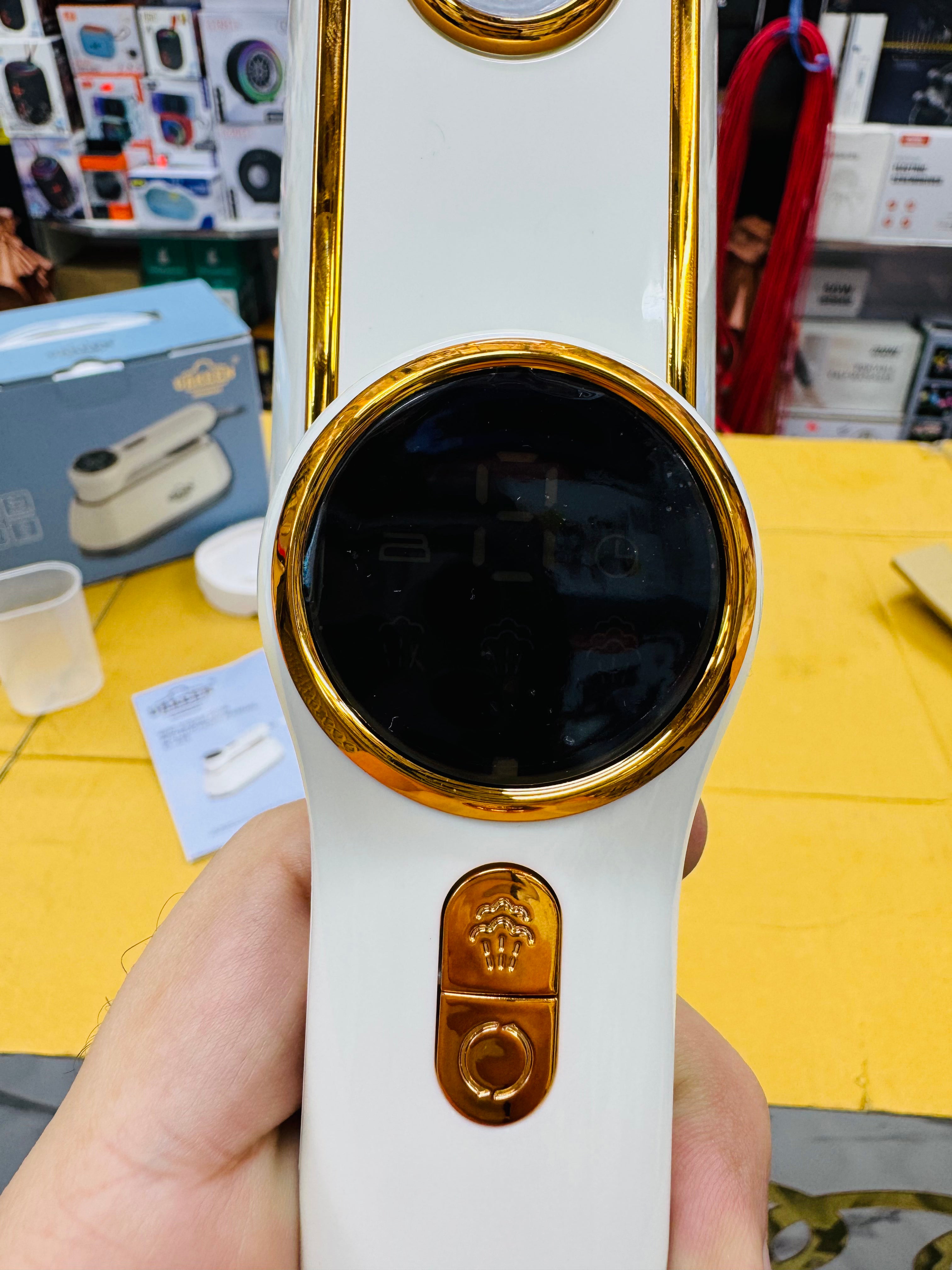 Uakeen German Mini Portable Steam Iron Zl-828