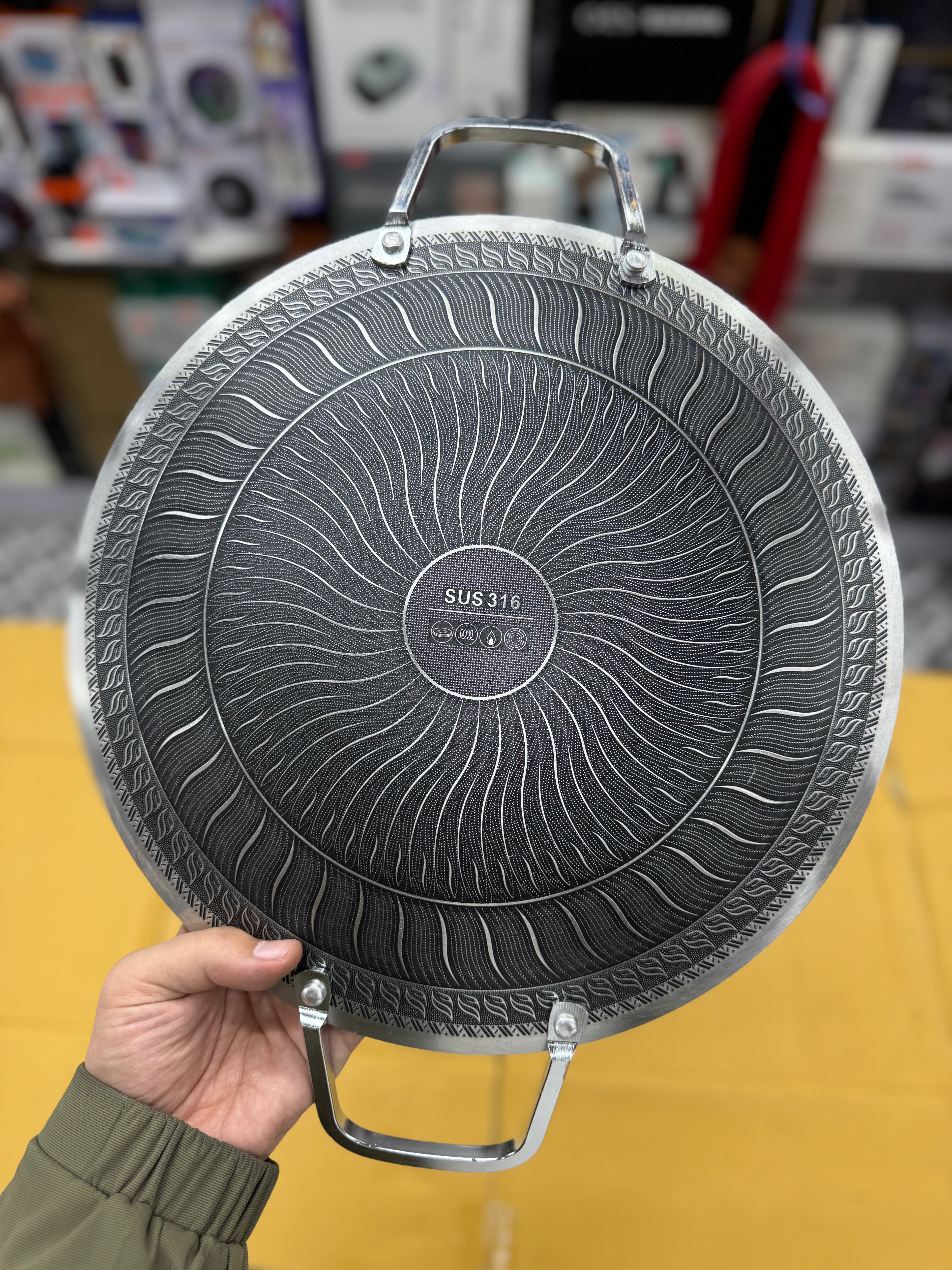 32 Cm German Technology Honey Comb Laser Coating Tawa