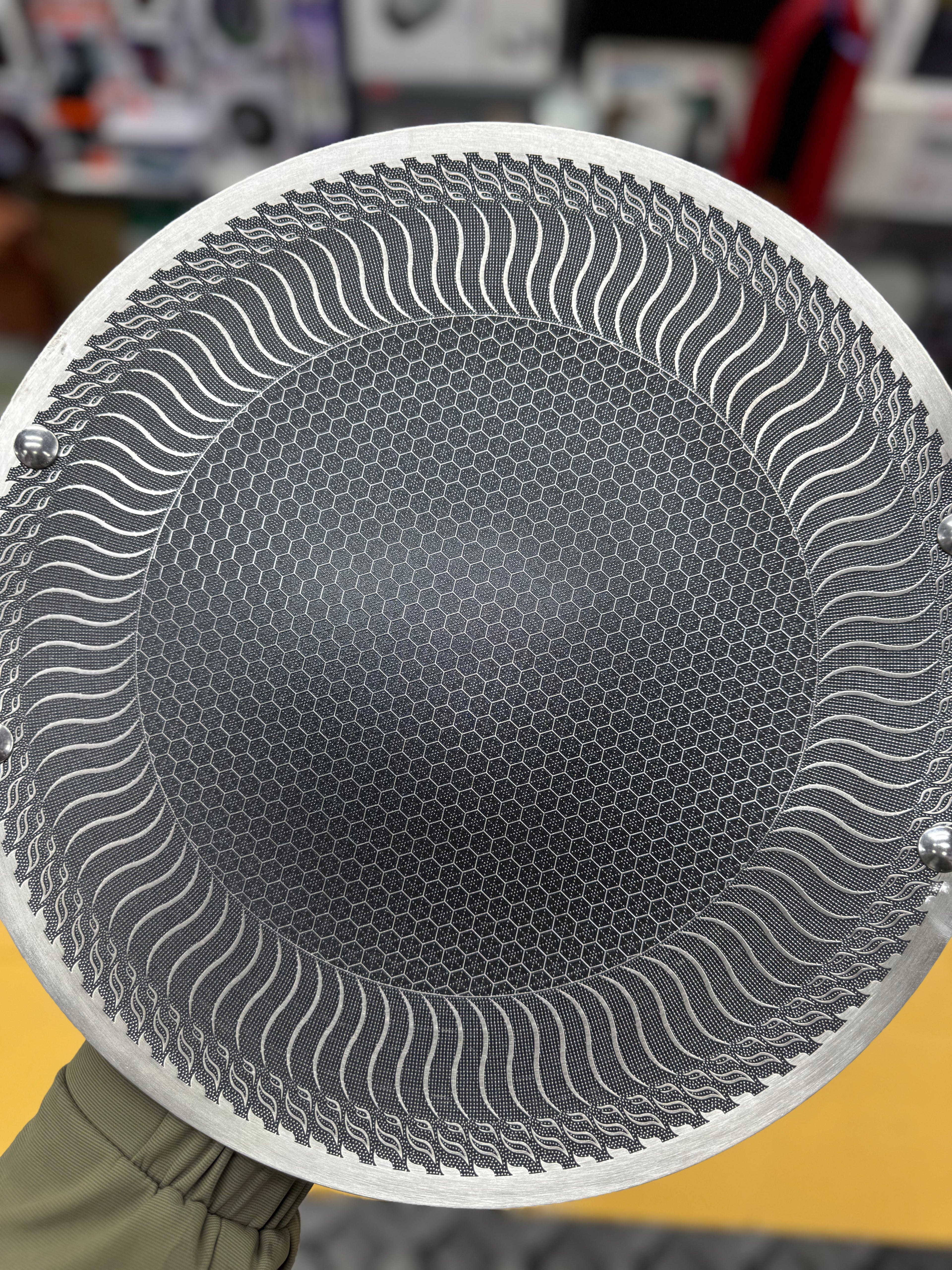 32 Cm German Technology Honey Comb Laser Coating Tawa