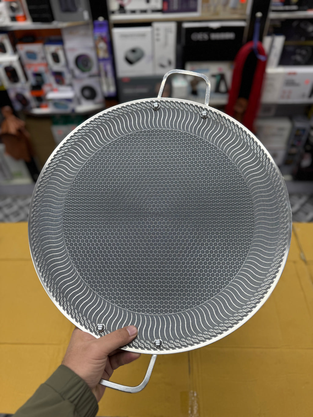 42 Cm Full Size Honey Comb German Technology Laser Coated Tawa
