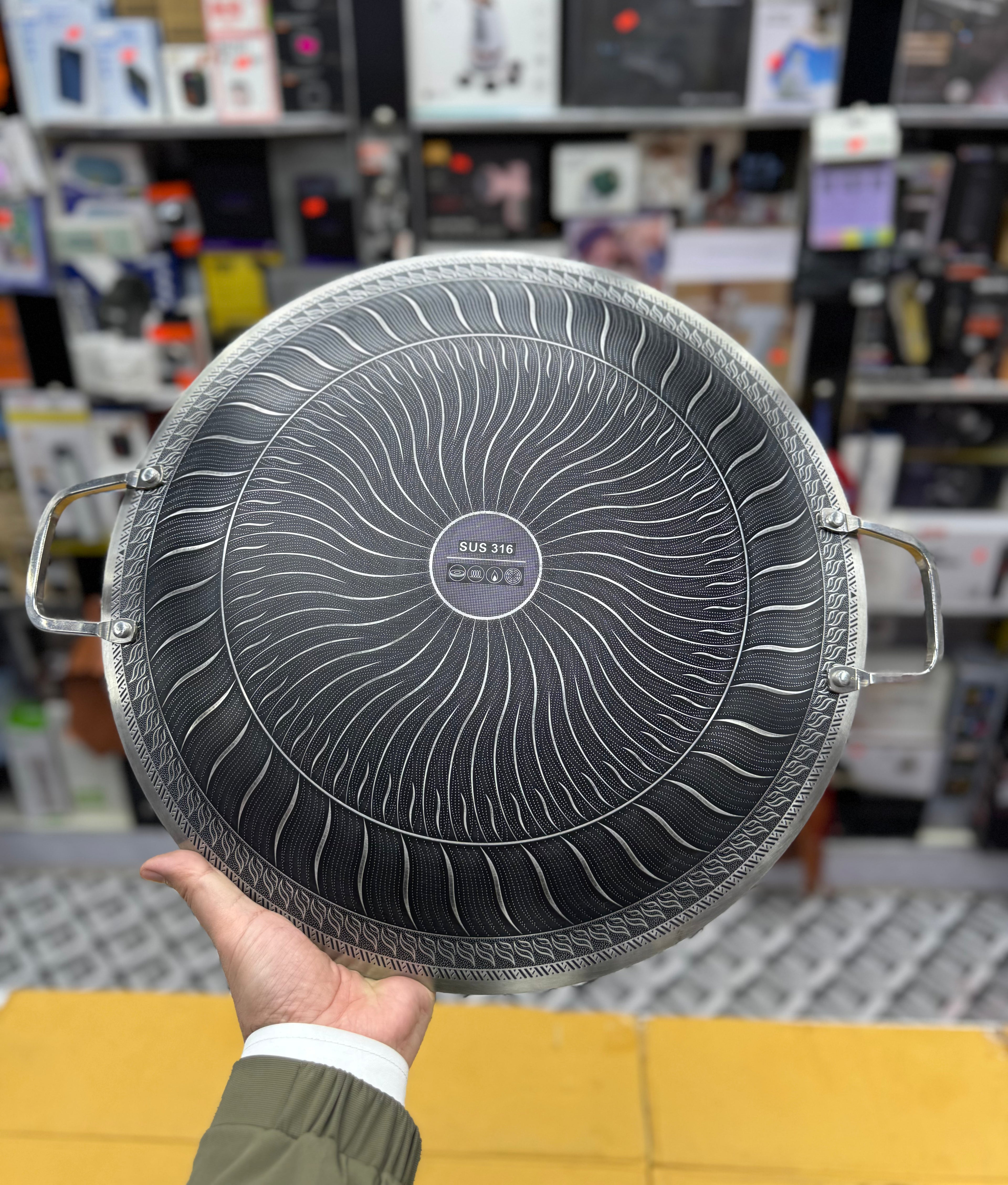 42 Cm Full Size Honey Comb German Technology Laser Coated Tawa