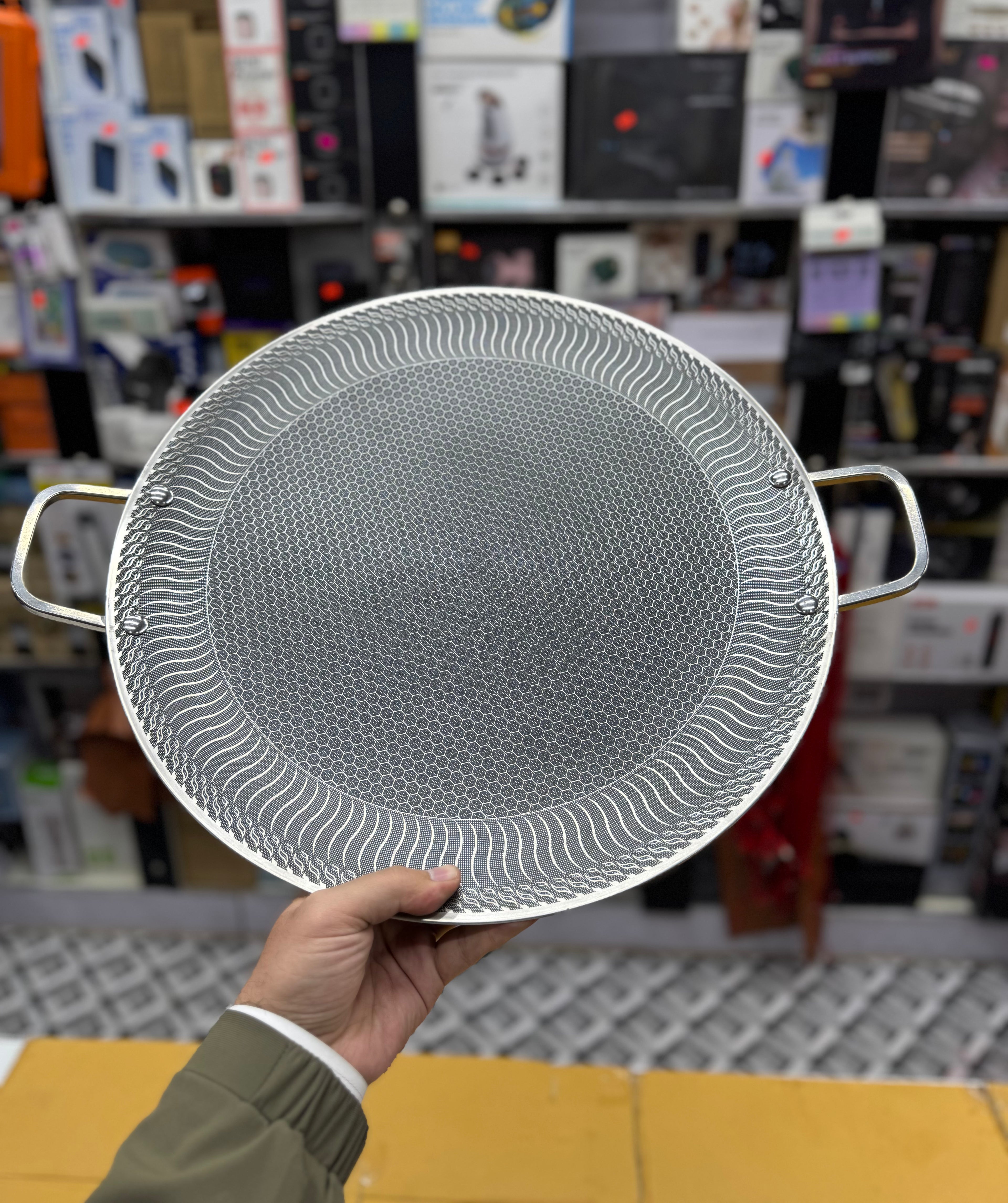 42 Cm Full Size Honey Comb German Technology Laser Coated Tawa