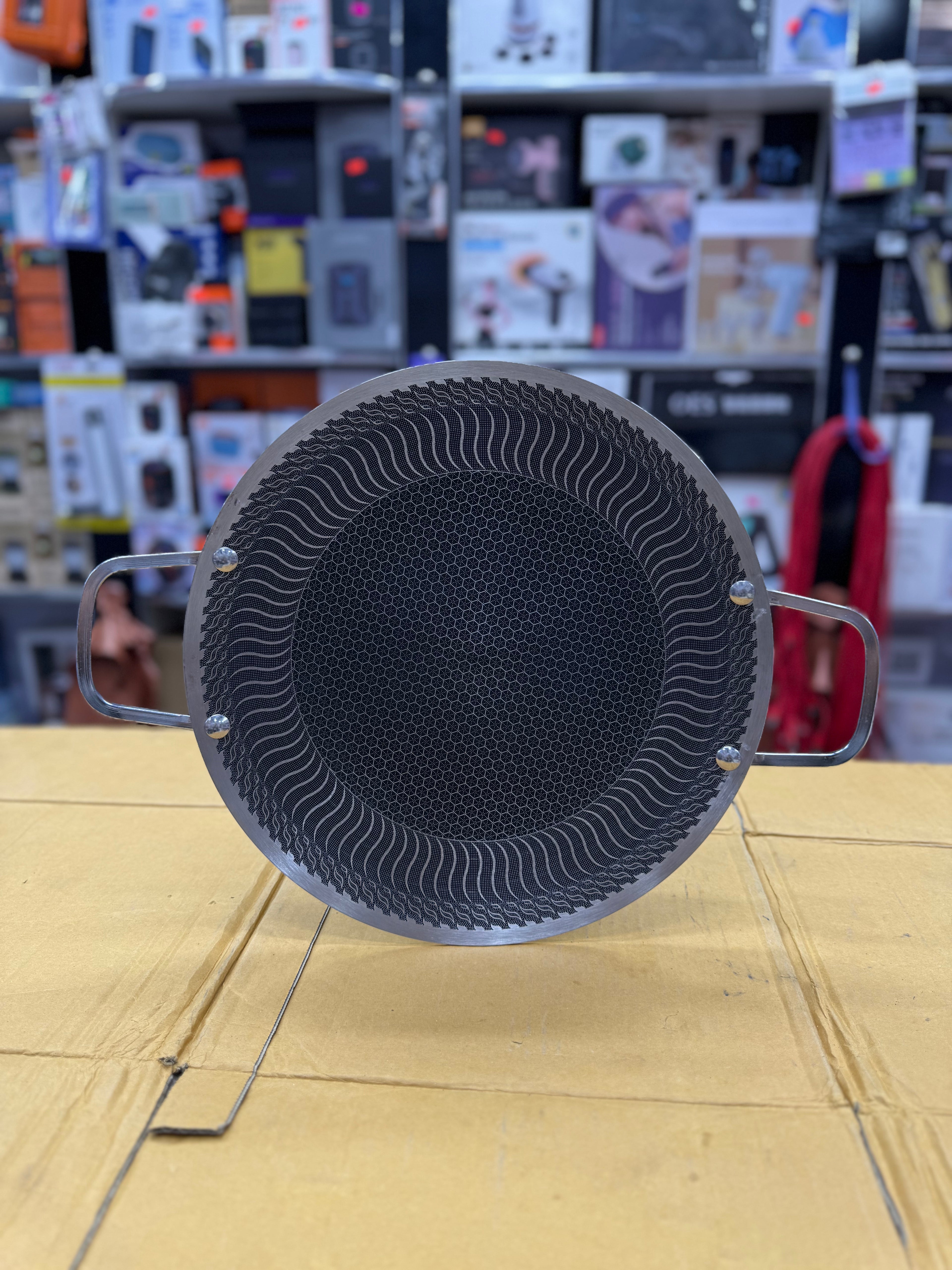 32 Cm German Technology Honey Comb Laser Coating Tawa