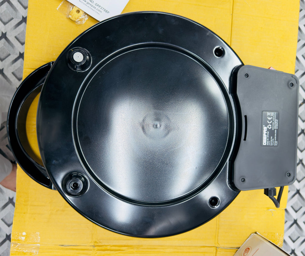 Geepas 40cm Electric Pan GPP3798P